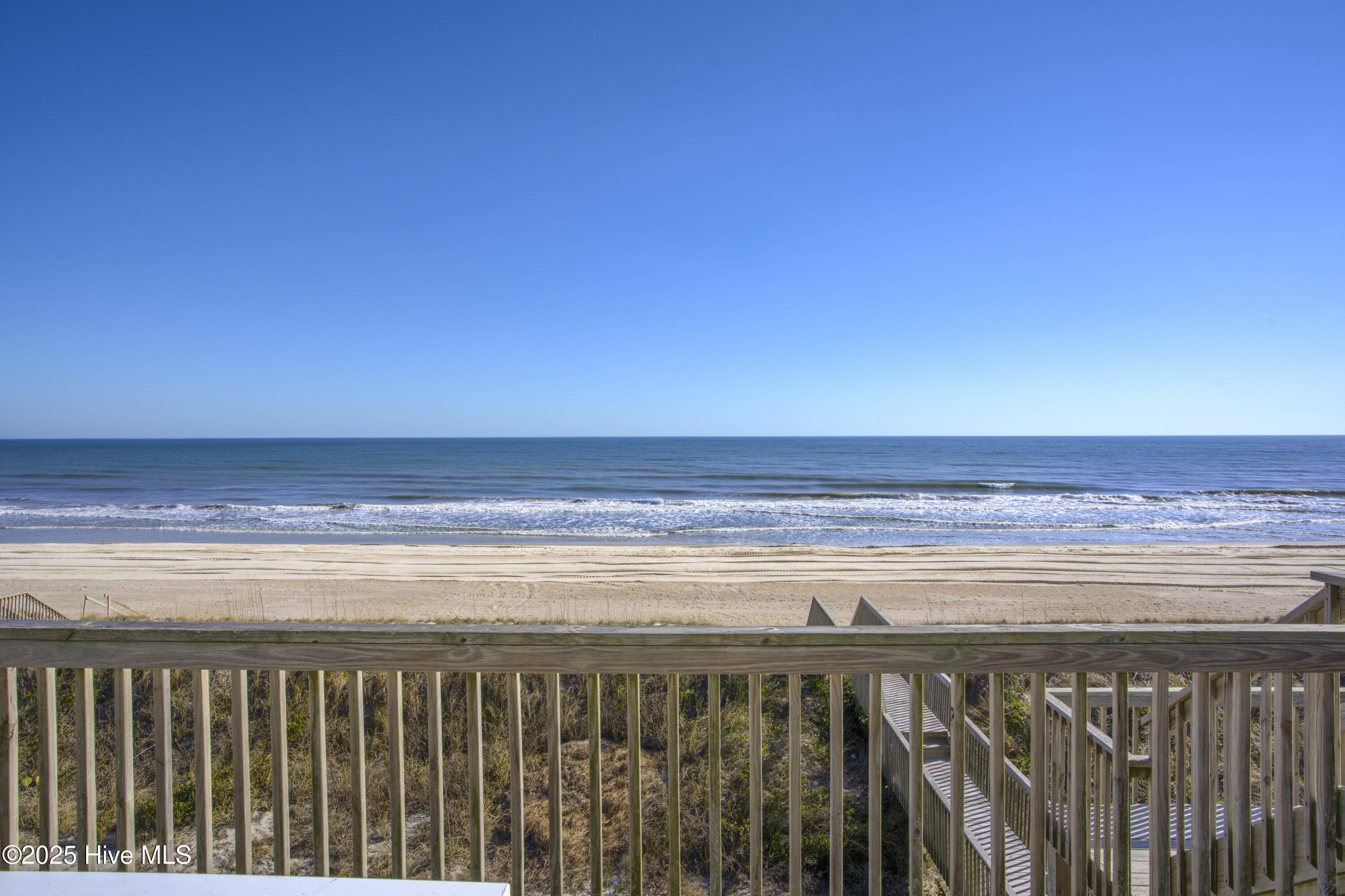 3876 Island Drive
