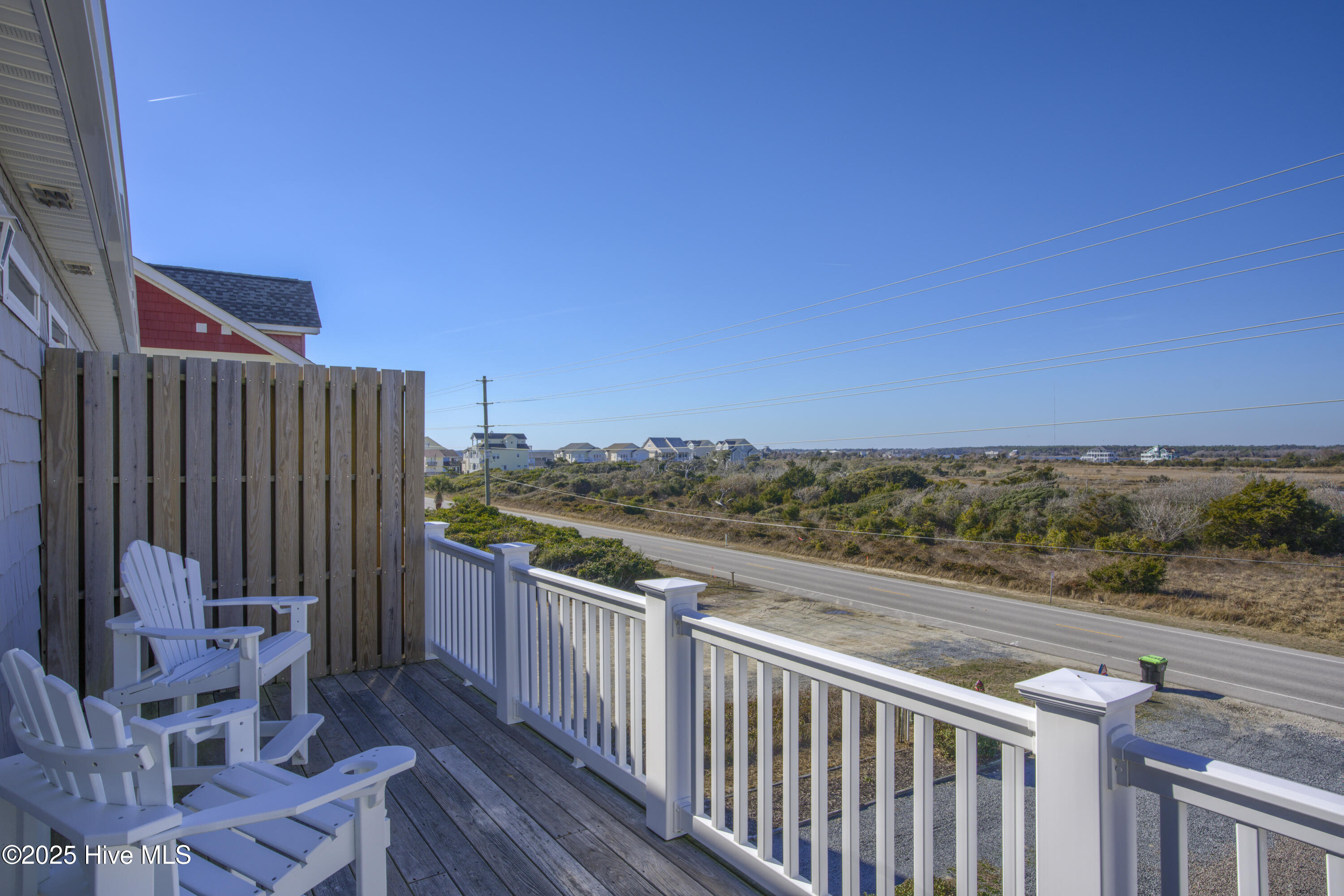 3876 Island Drive