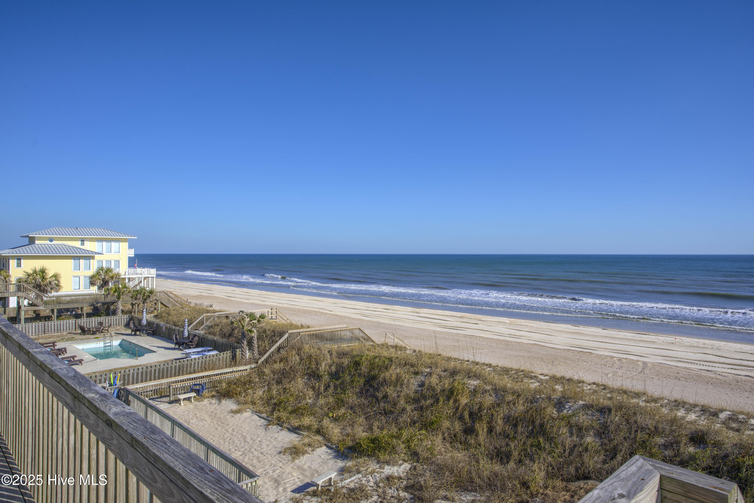 3876 Island Drive