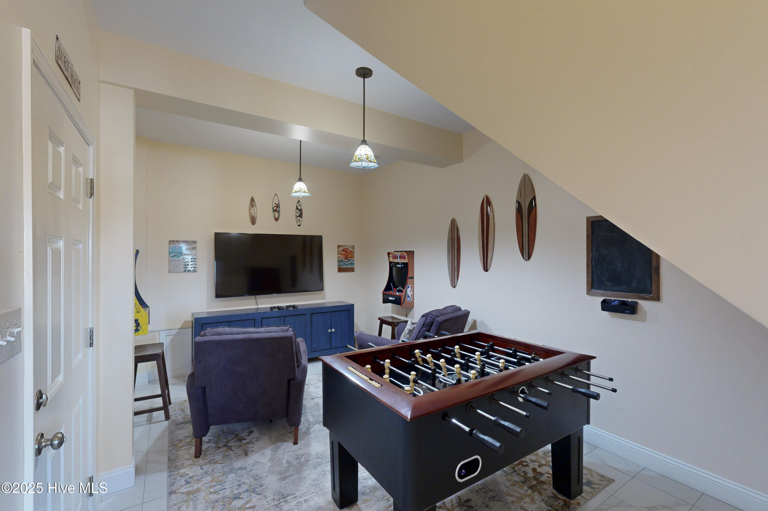 3876 Island Drive