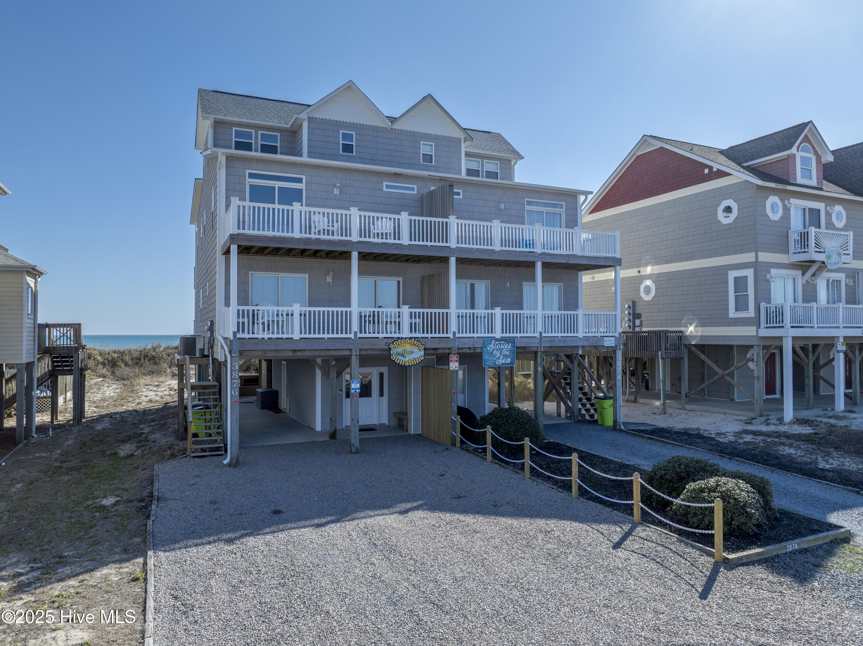 3876 Island Drive