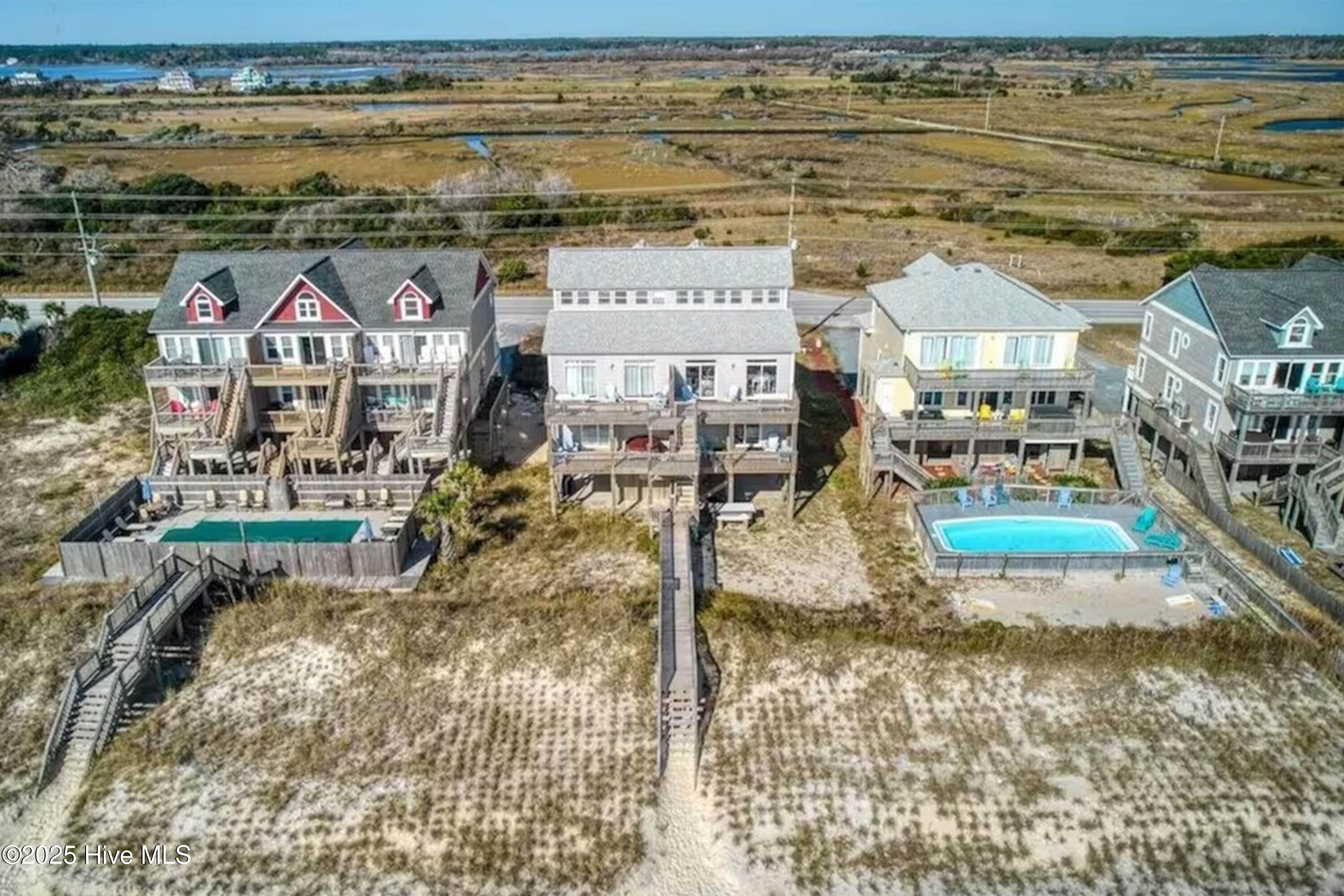 3876 Island Drive
