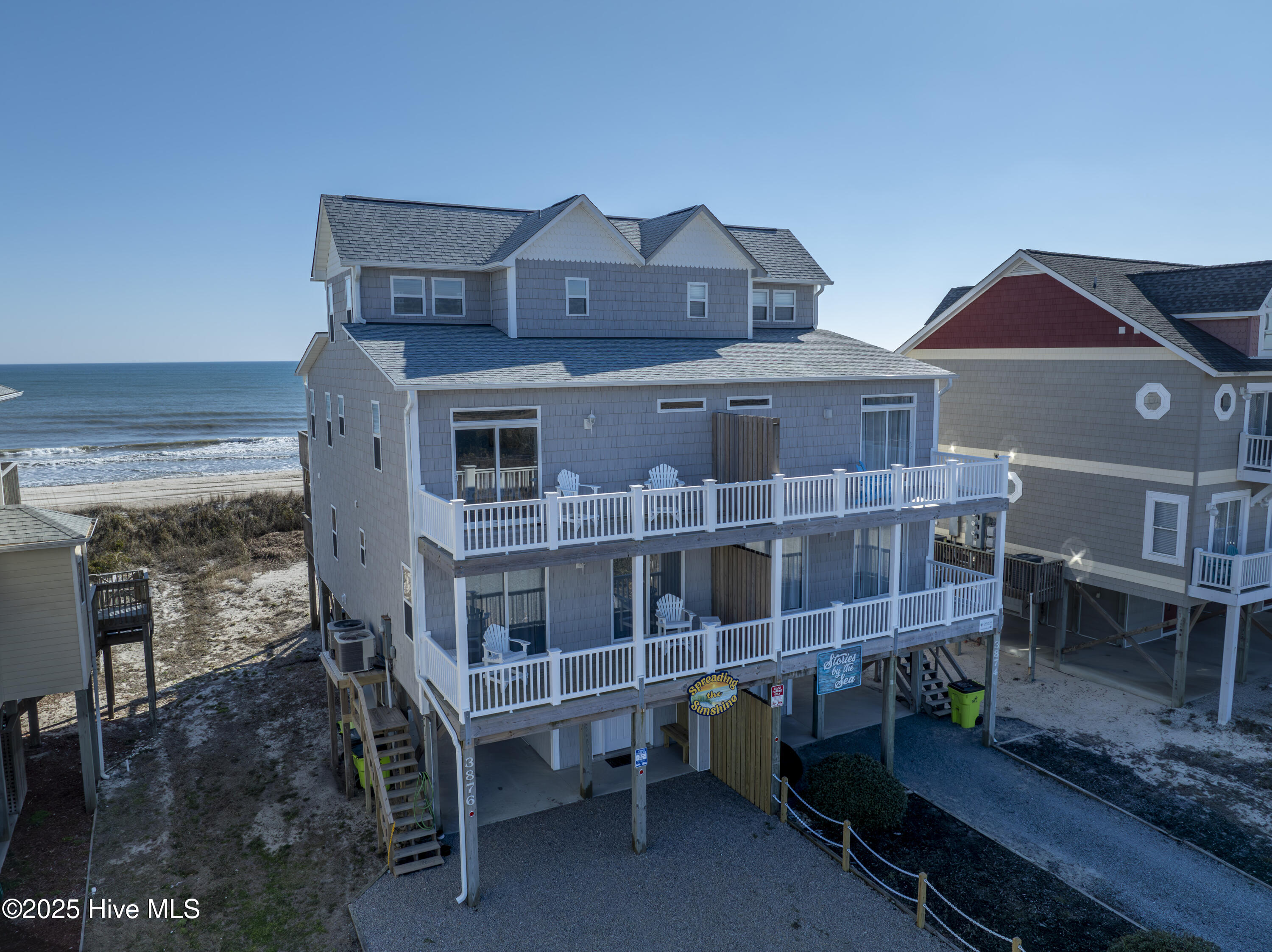 3876 Island Drive