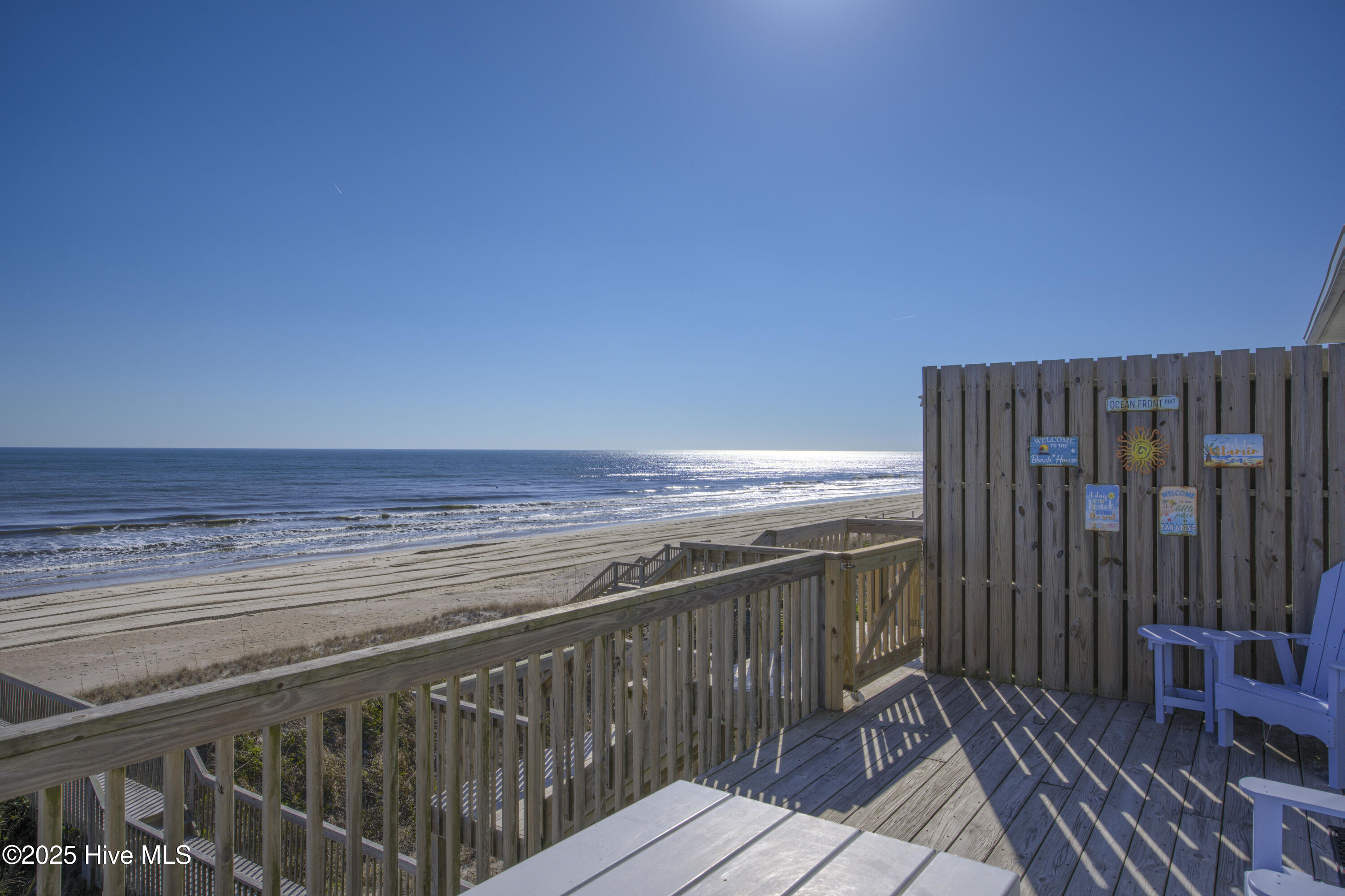 3876 Island Drive