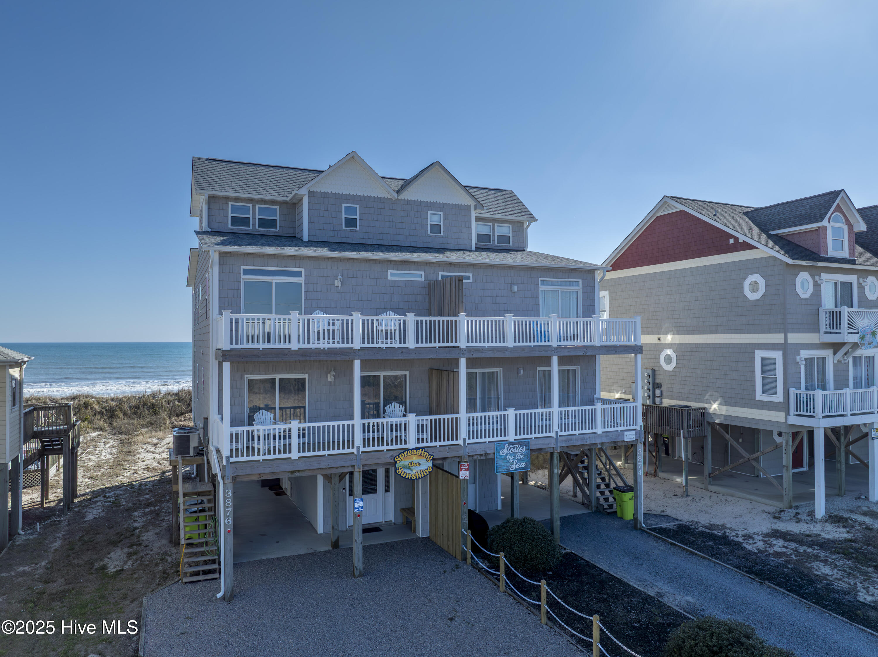 3876 Island Drive