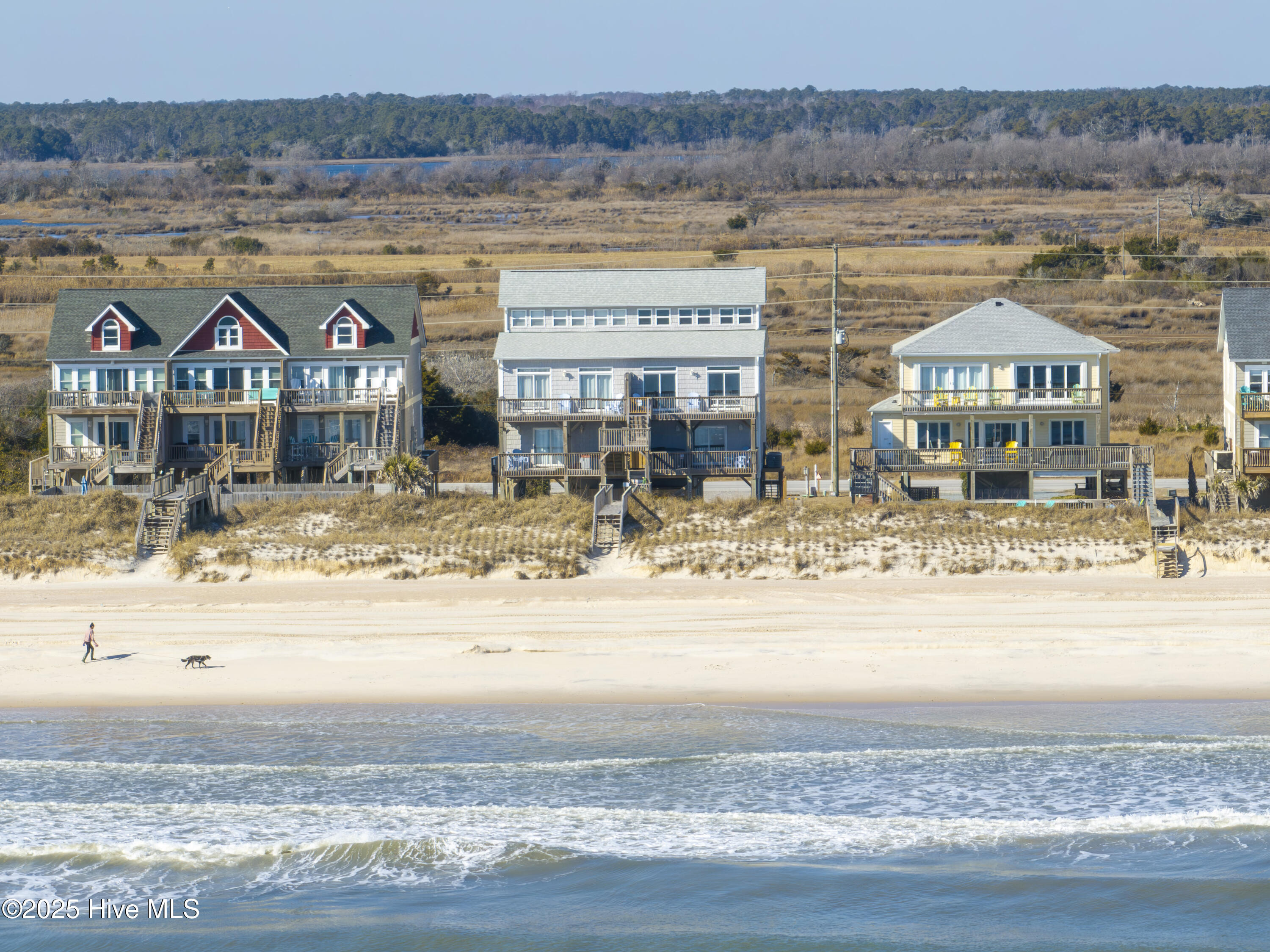 3876 Island Drive