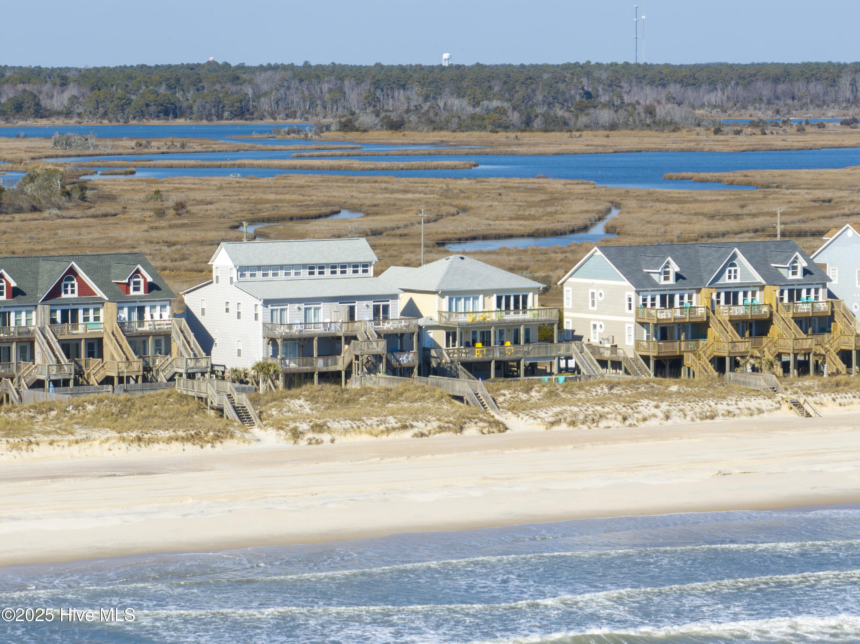 3876 Island Drive