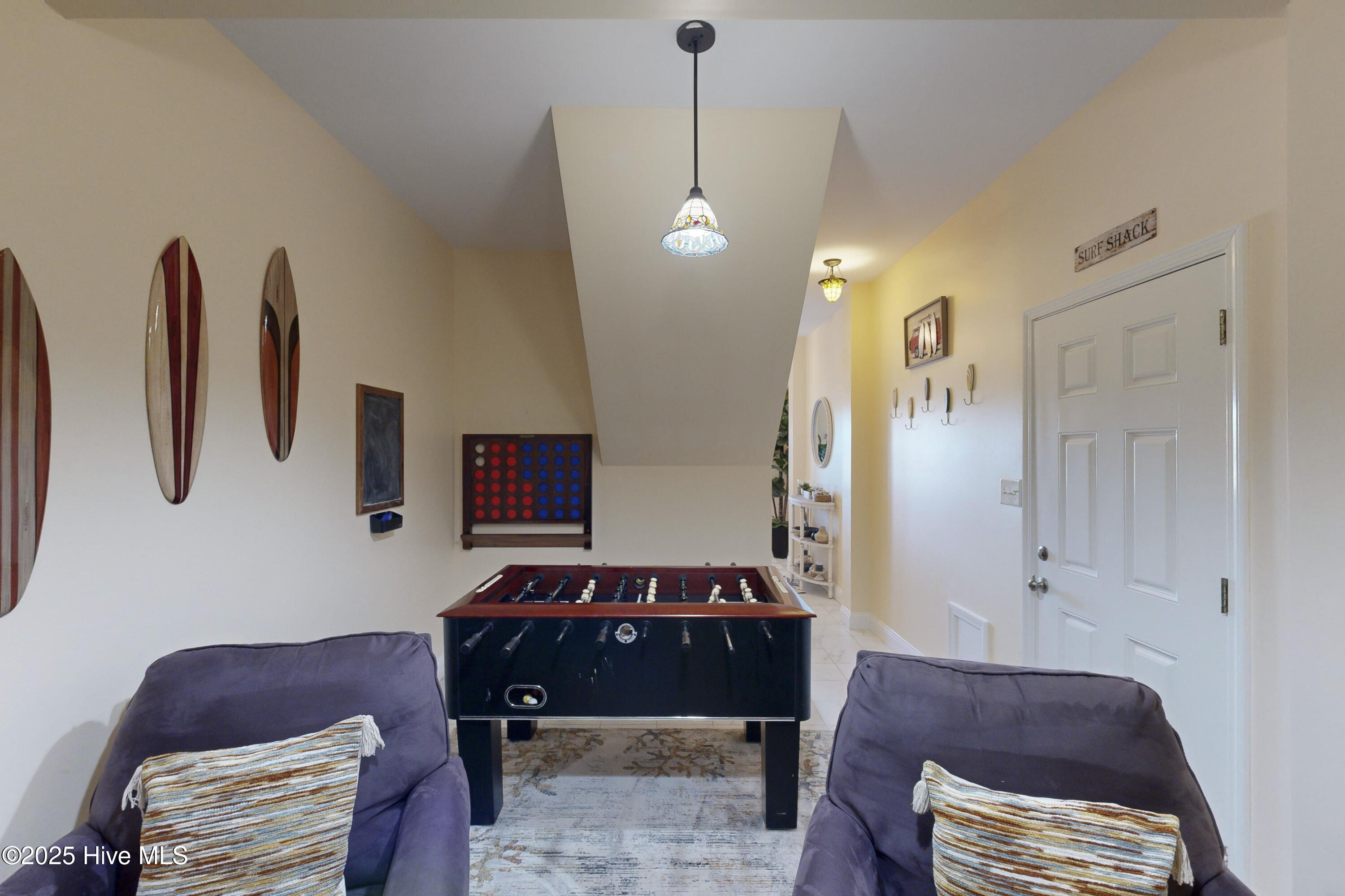 3876 Island Drive