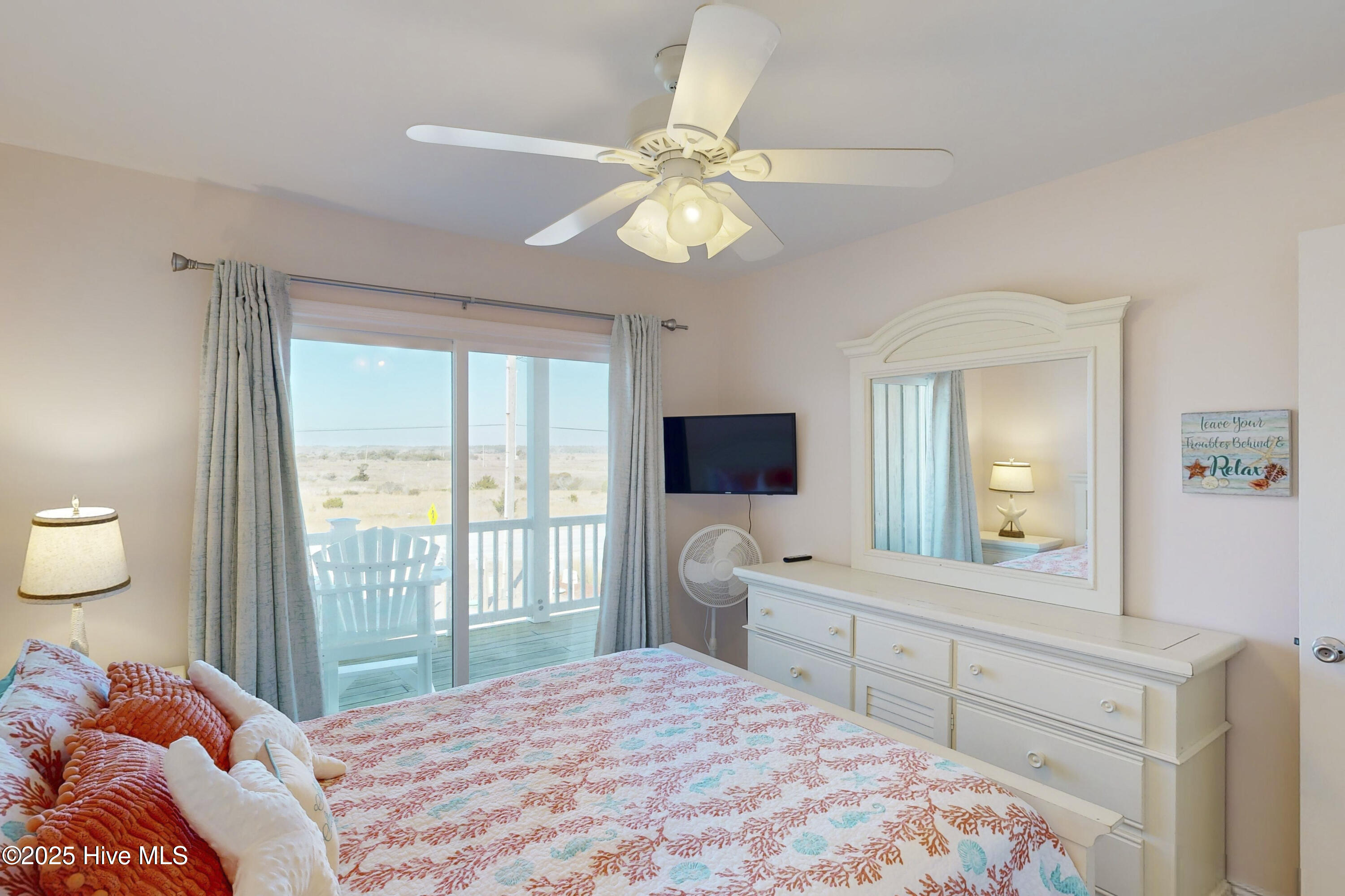 3876 Island Drive