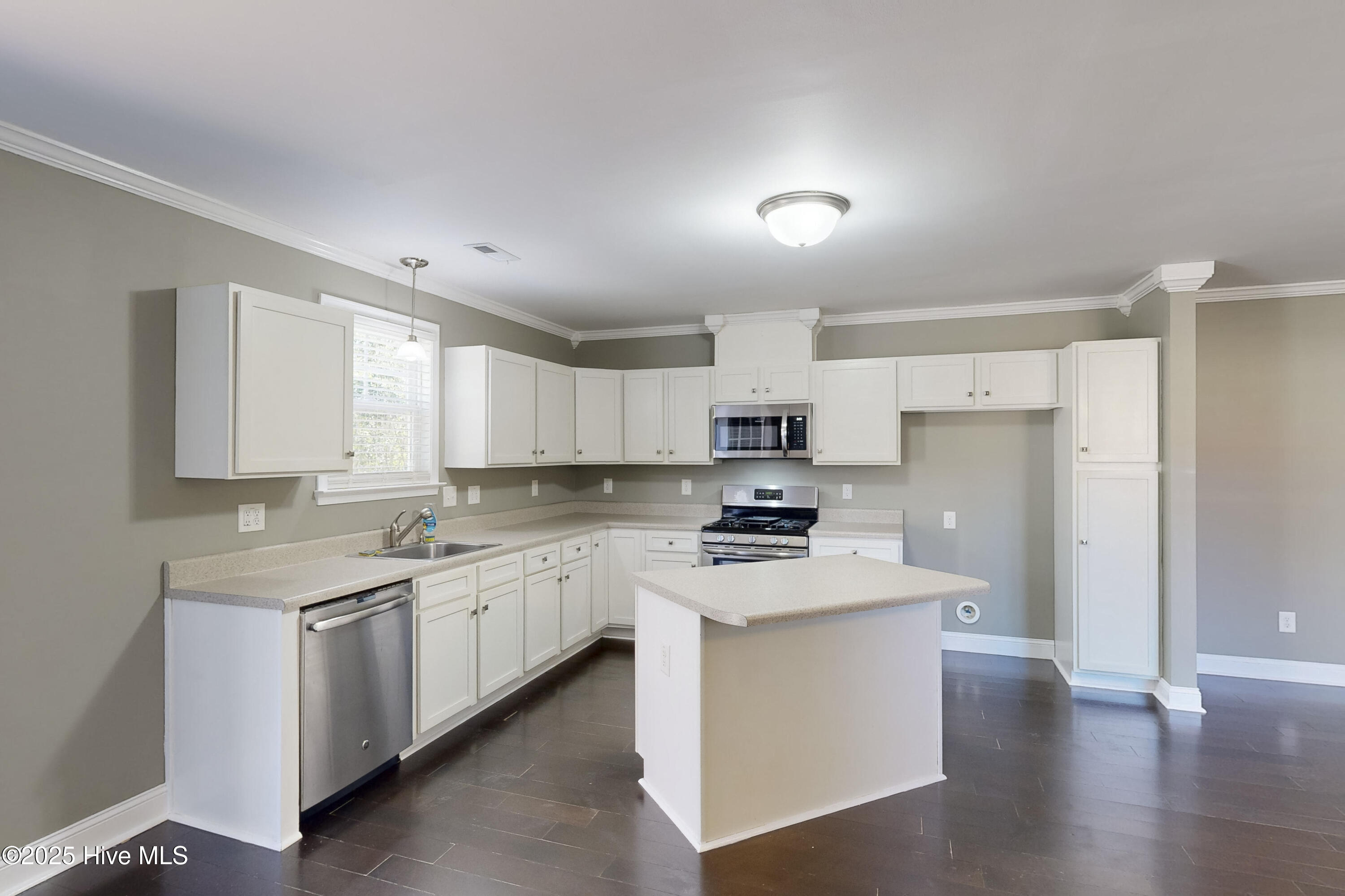 2110 Perry Drive