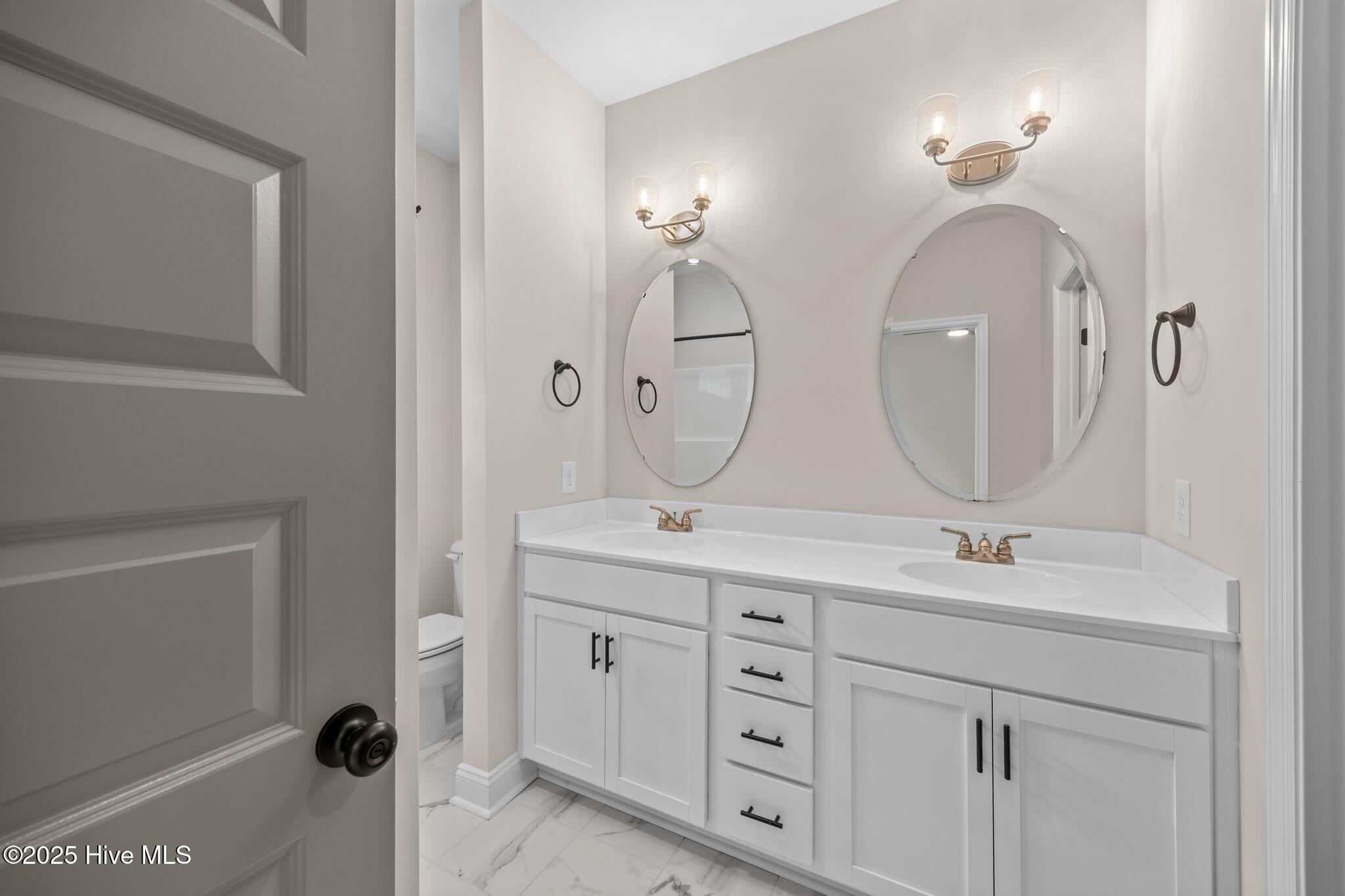 111 Thomas Loop Road