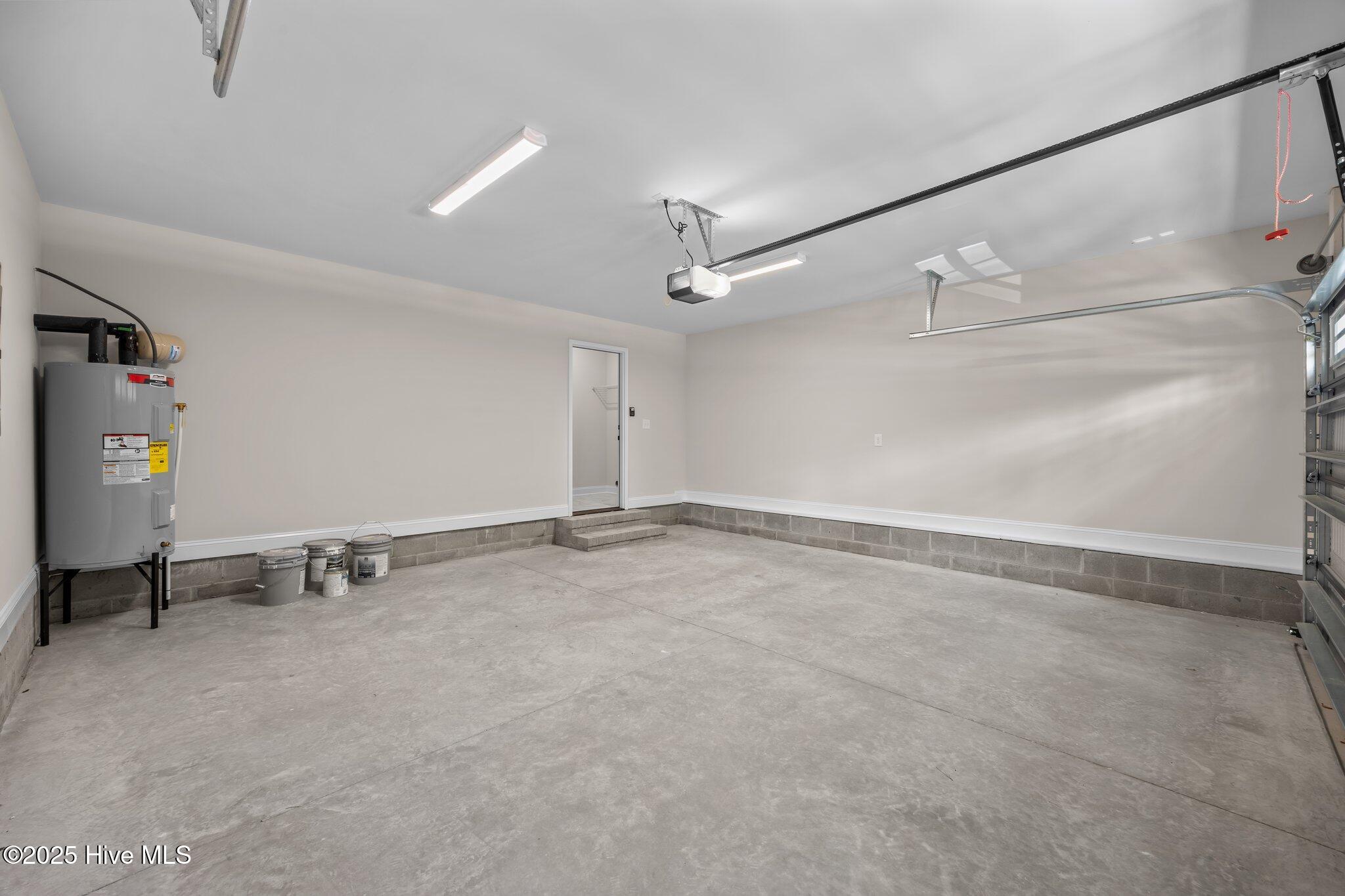 111 Thomas Loop Road