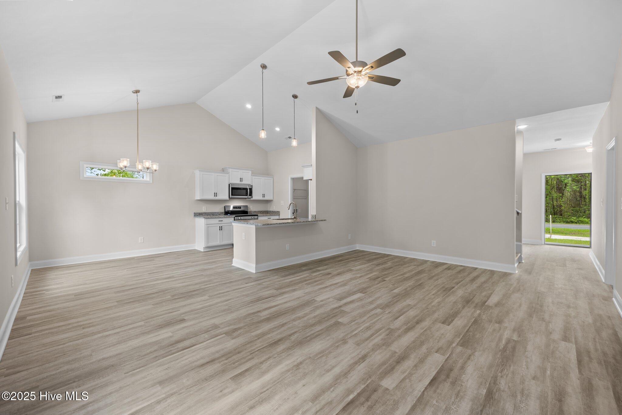 111 Thomas Loop Road