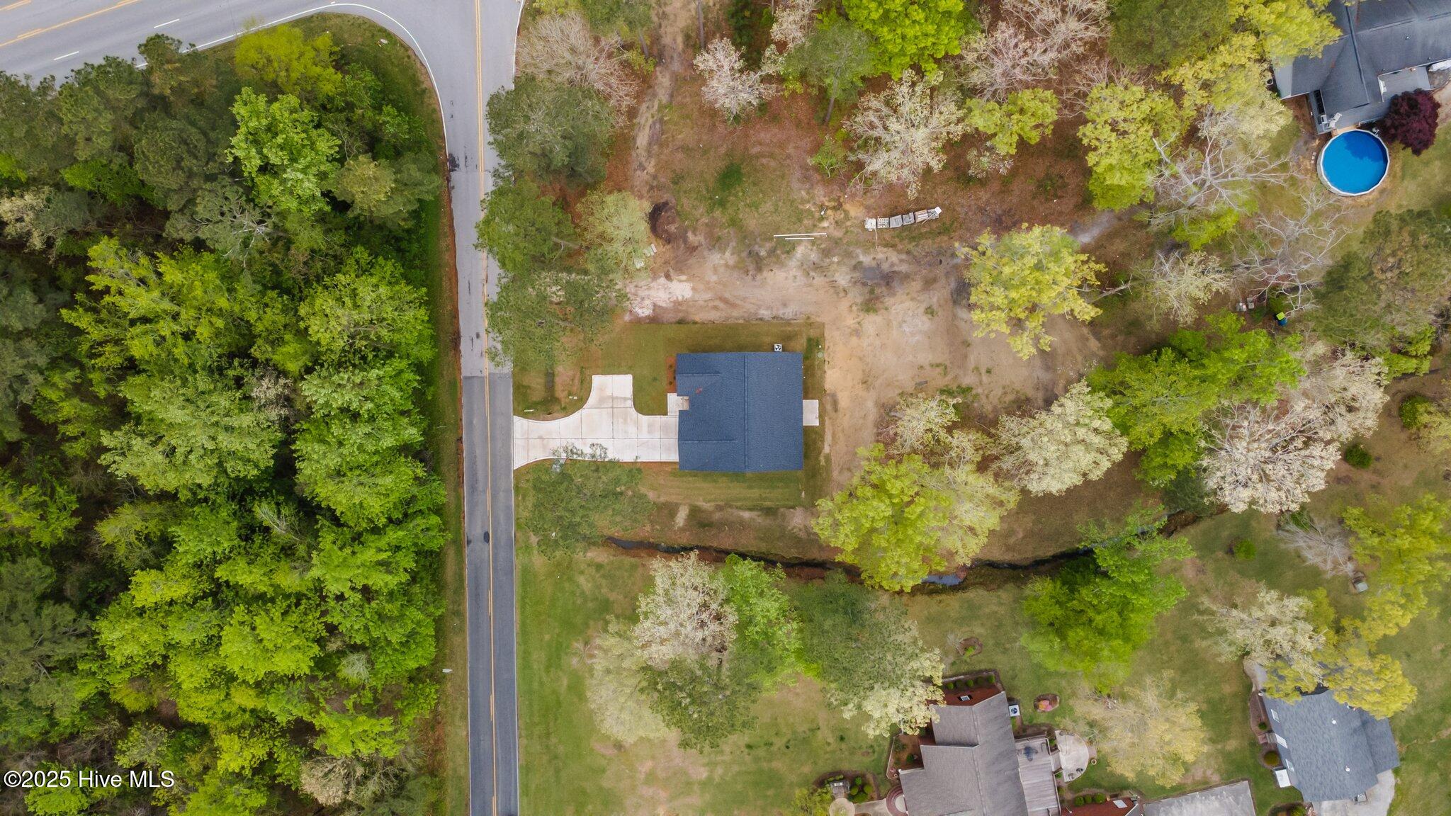 111 Thomas Loop Road