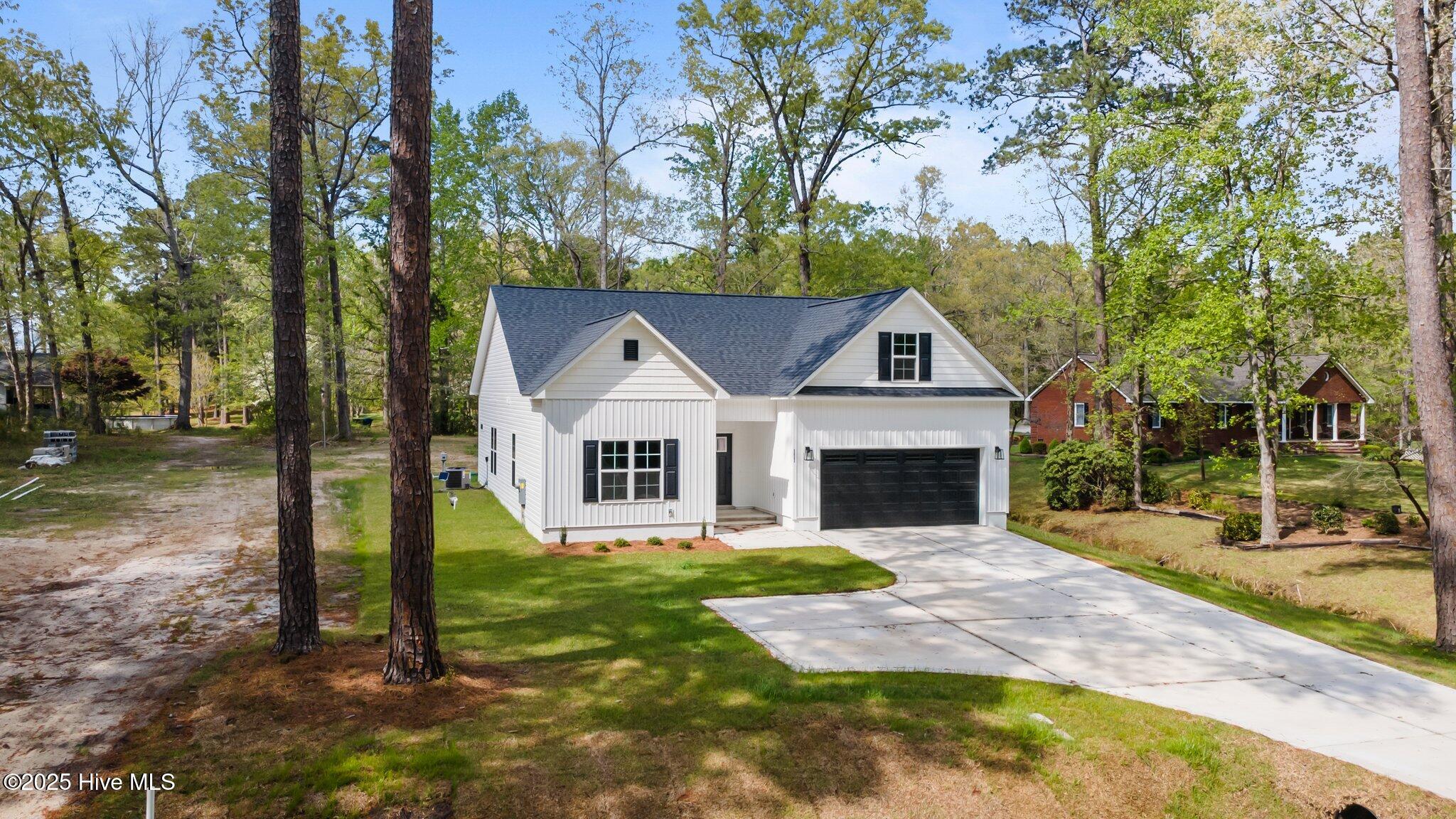 111 Thomas Loop Road