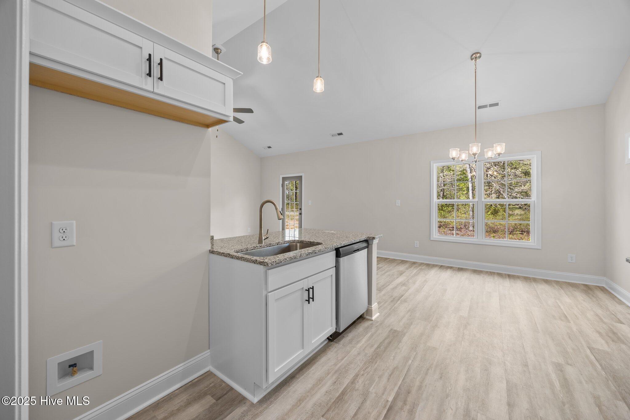 111 Thomas Loop Road