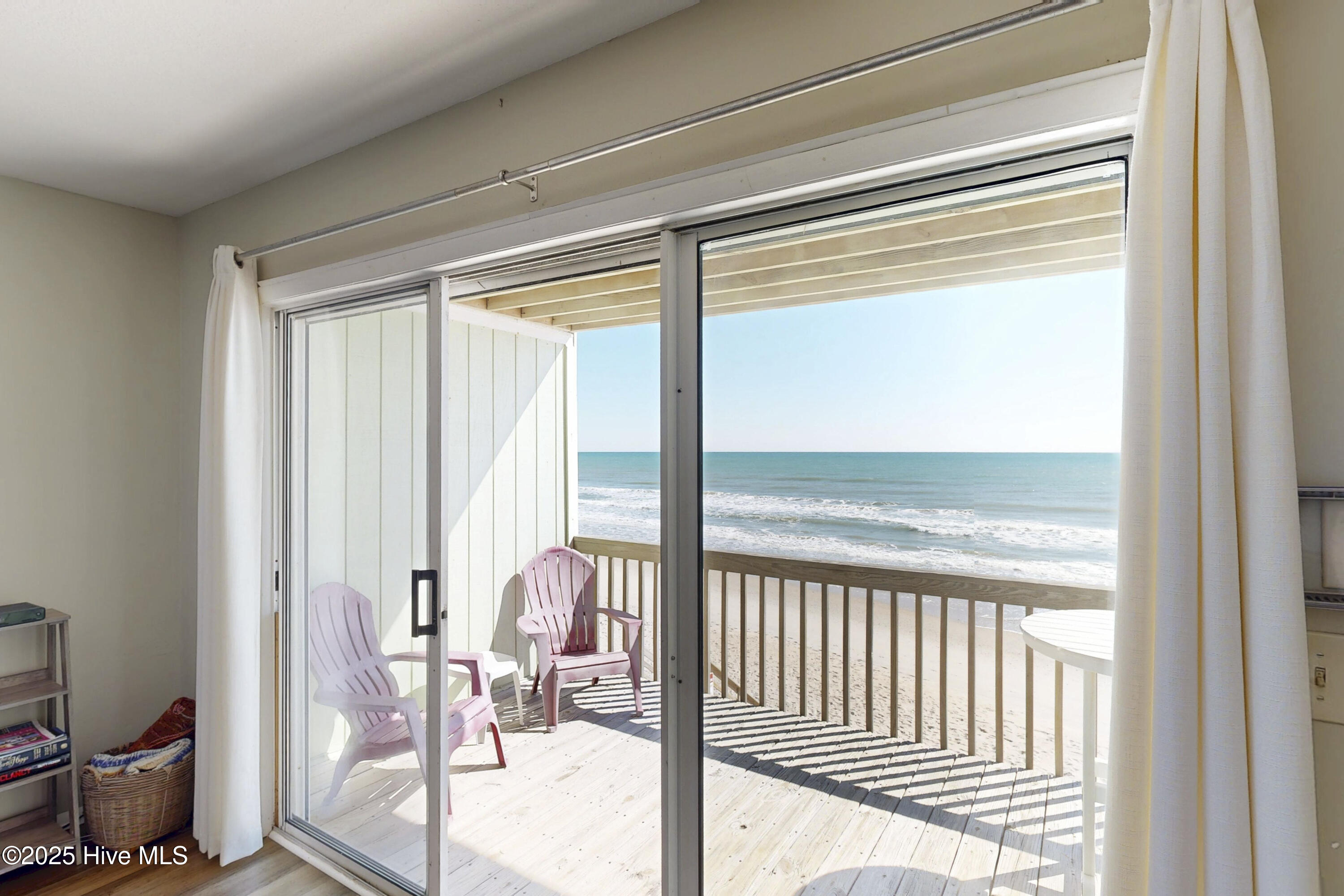 918 N New River Drive, 126