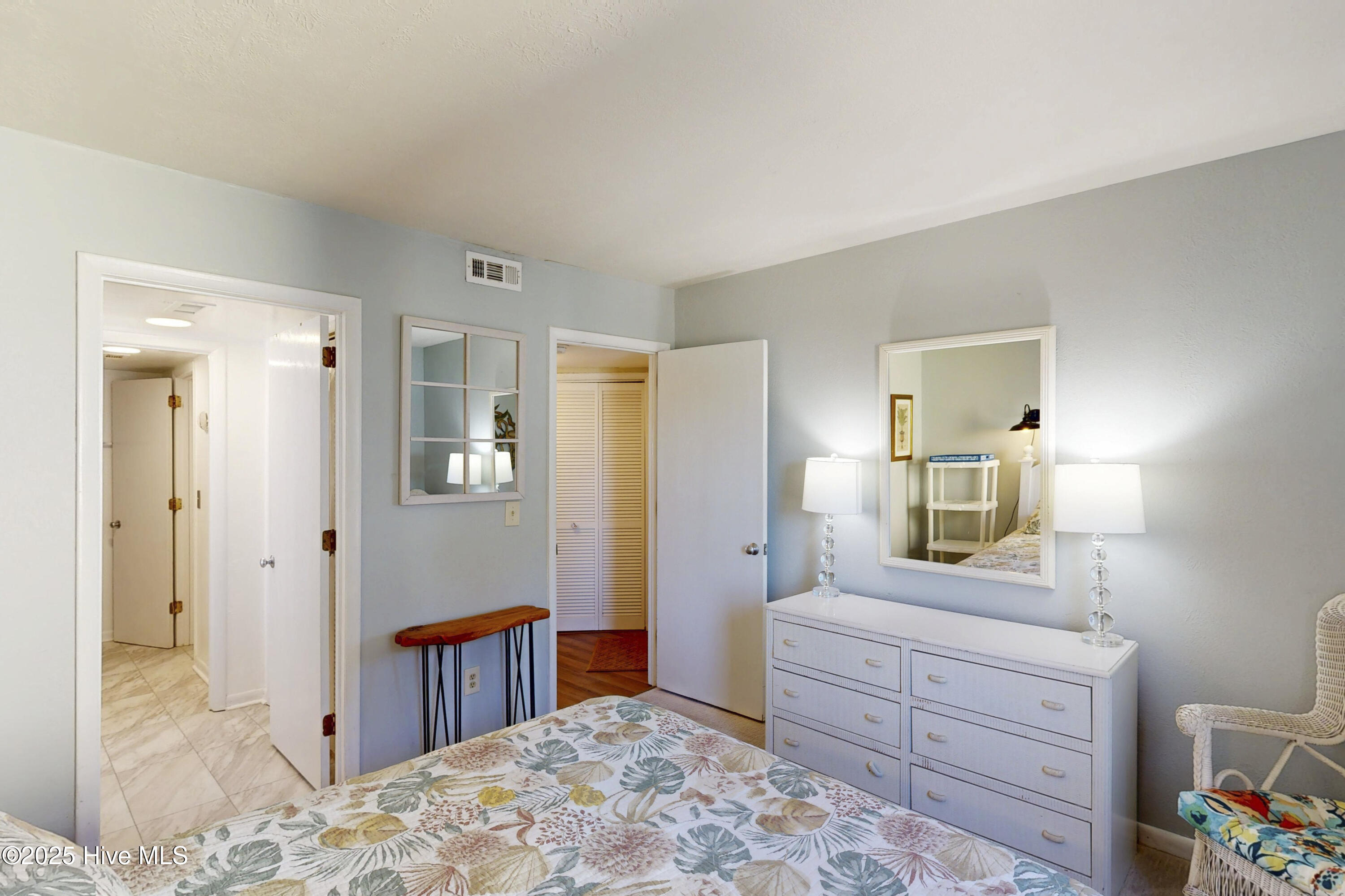 918 N New River Drive, 126