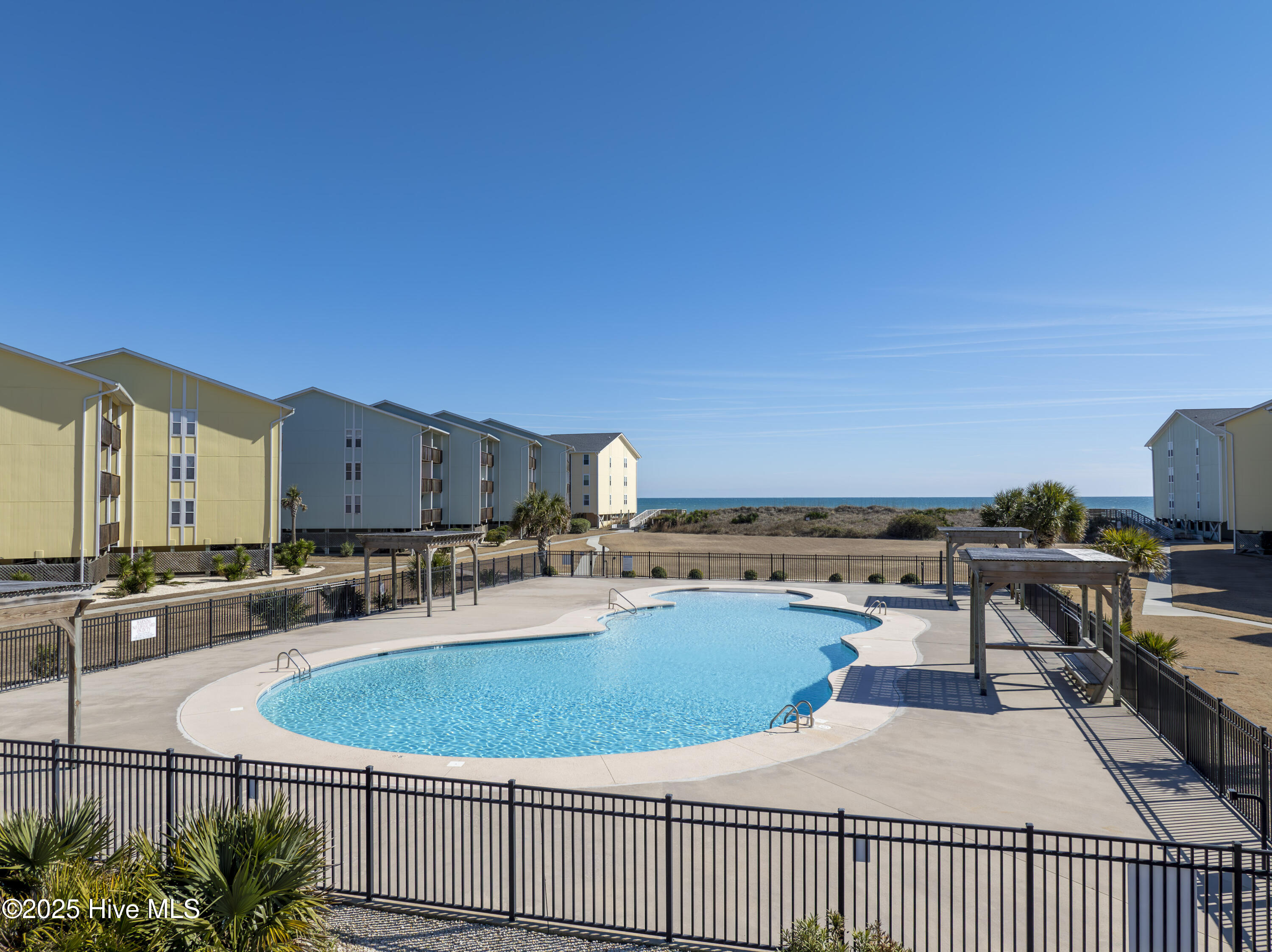 918 N New River Drive, 126