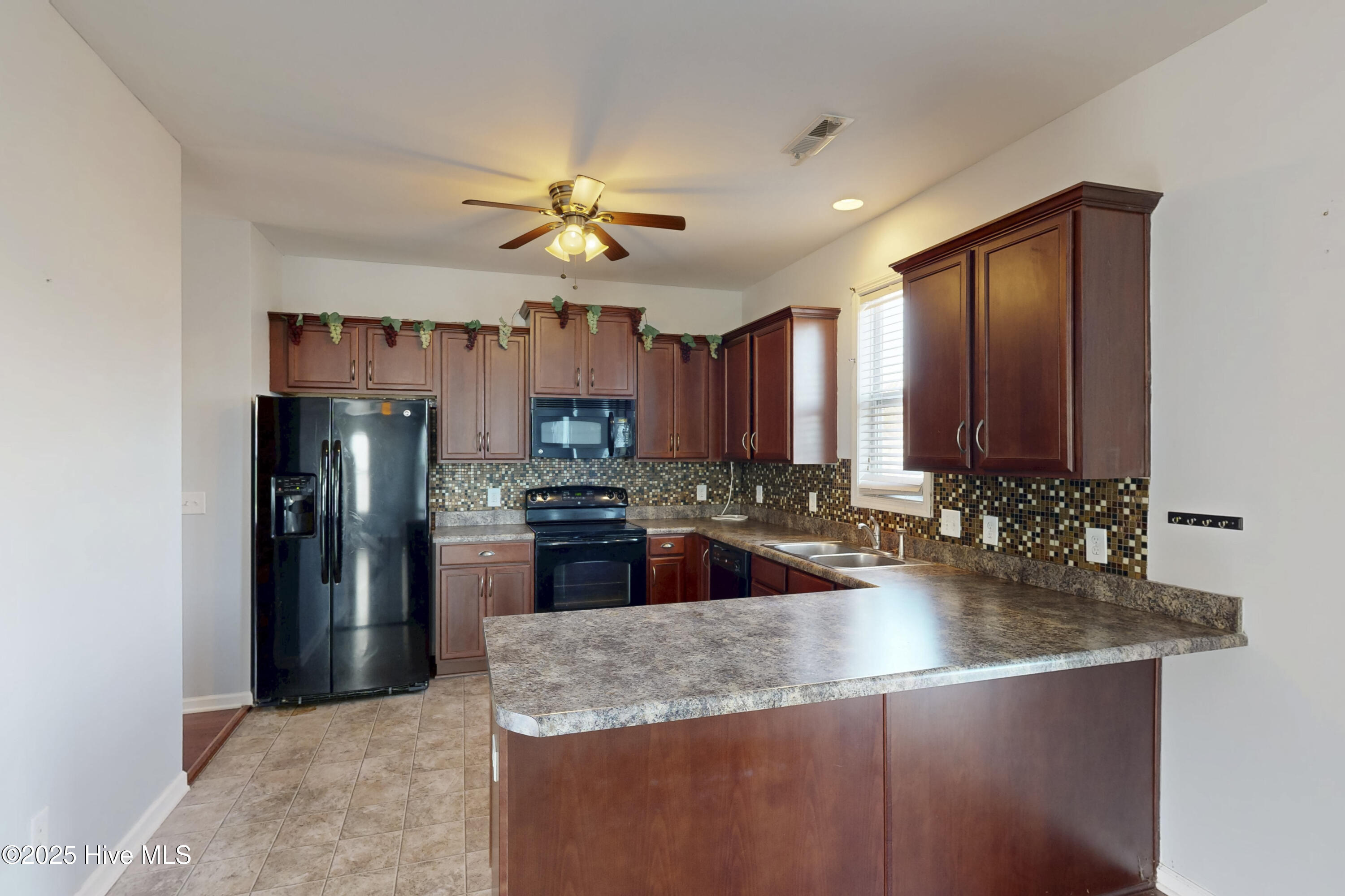 7273 Savanna Run Loop