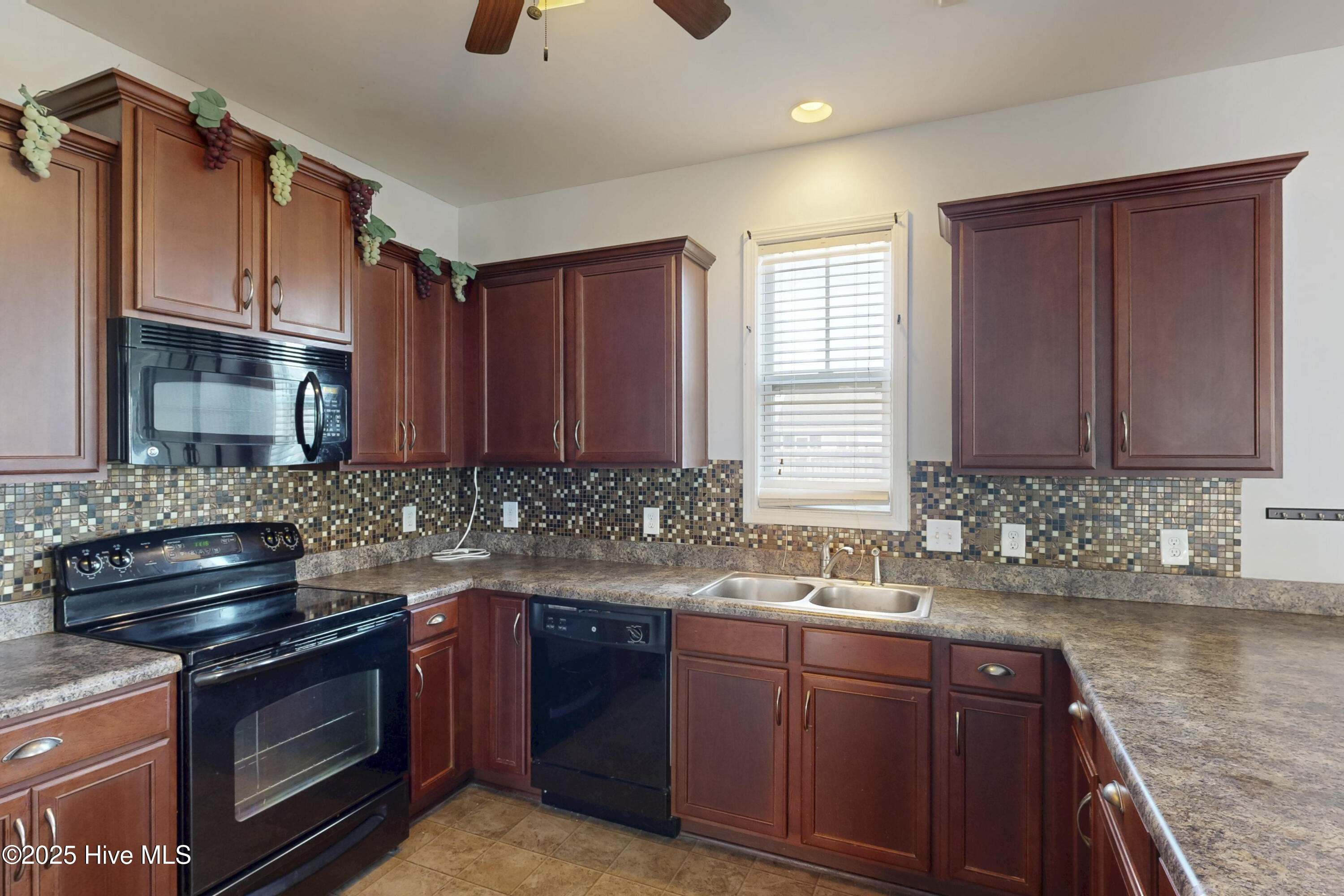 7273 Savanna Run Loop