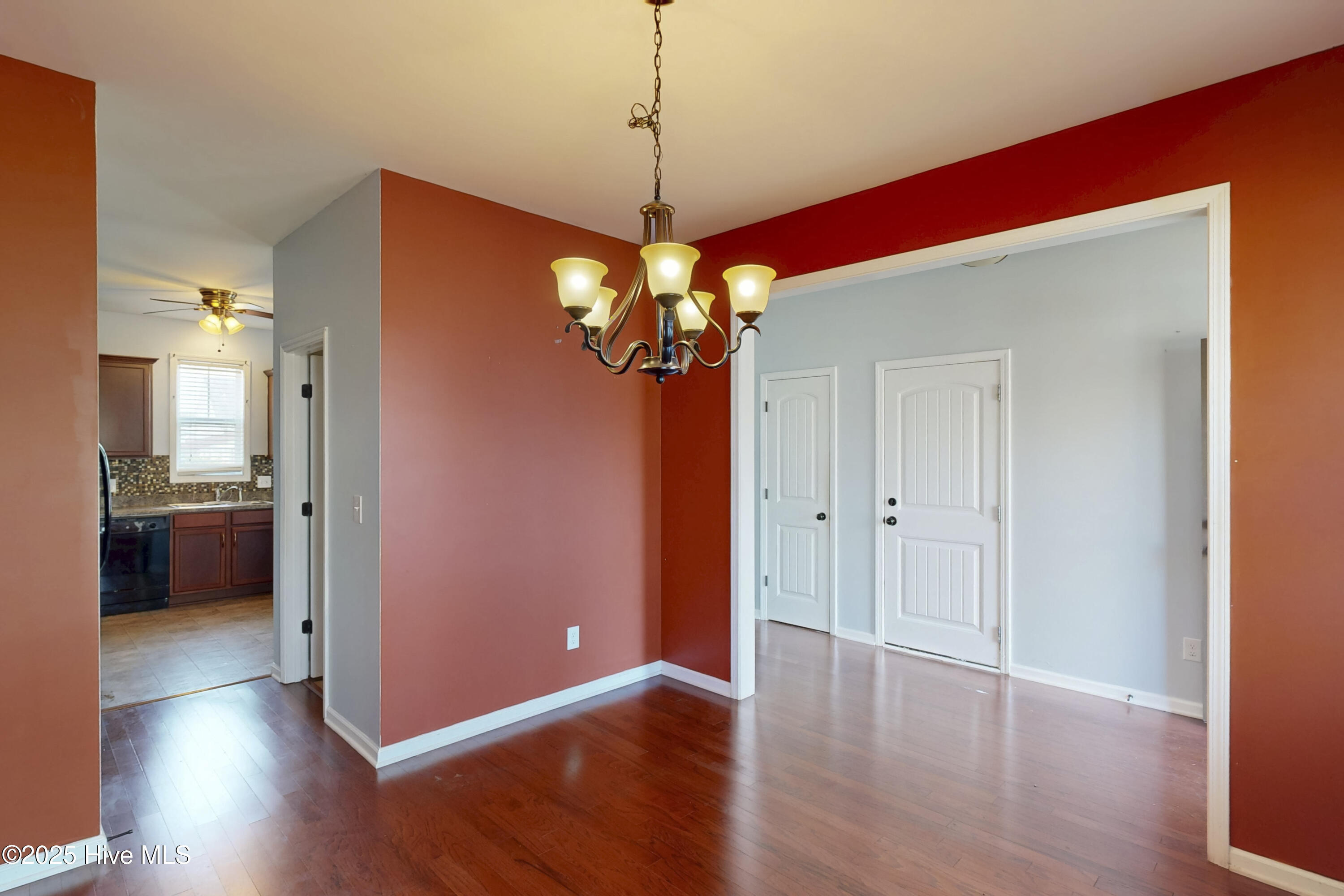 7273 Savanna Run Loop