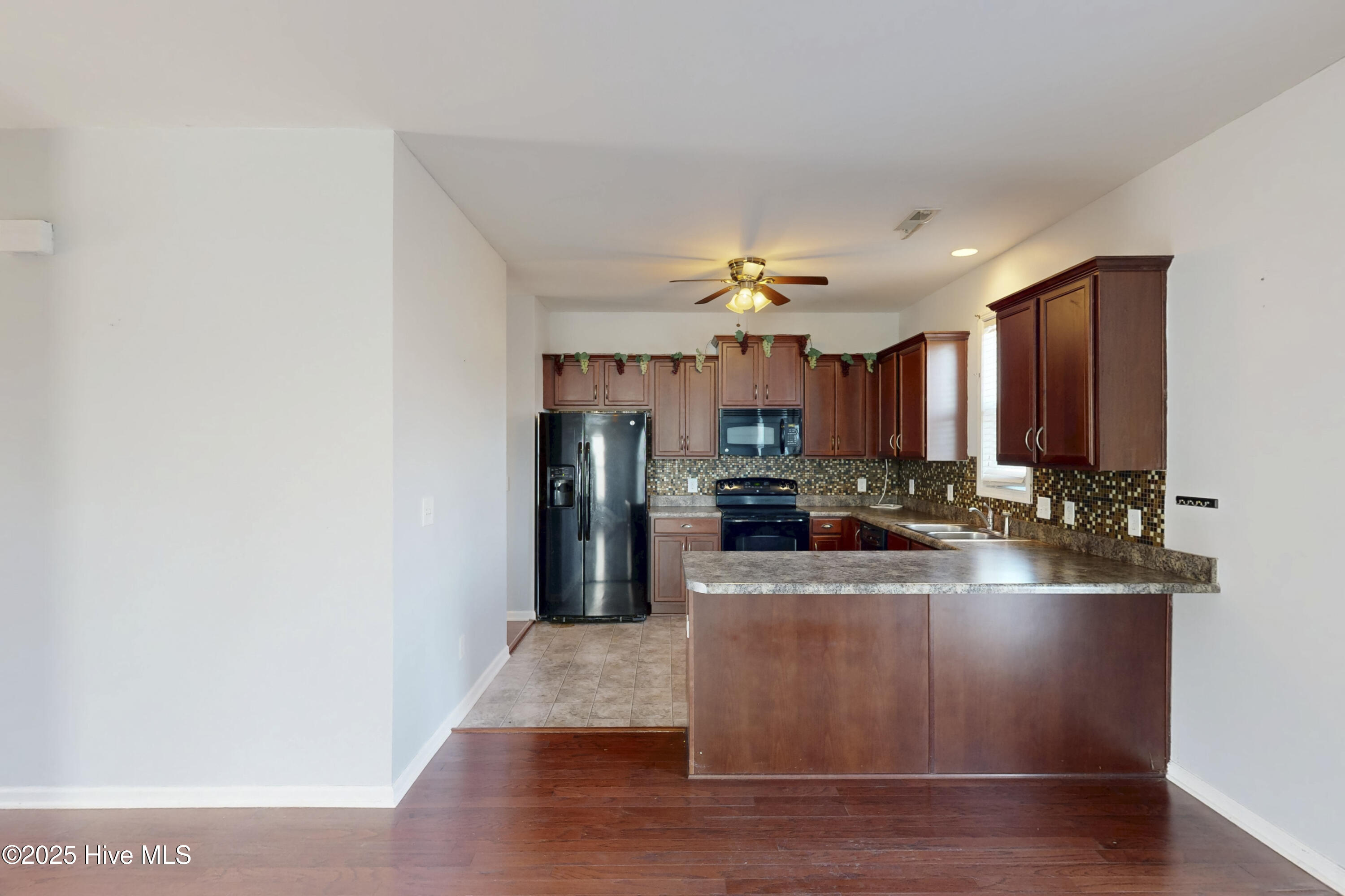 7273 Savanna Run Loop