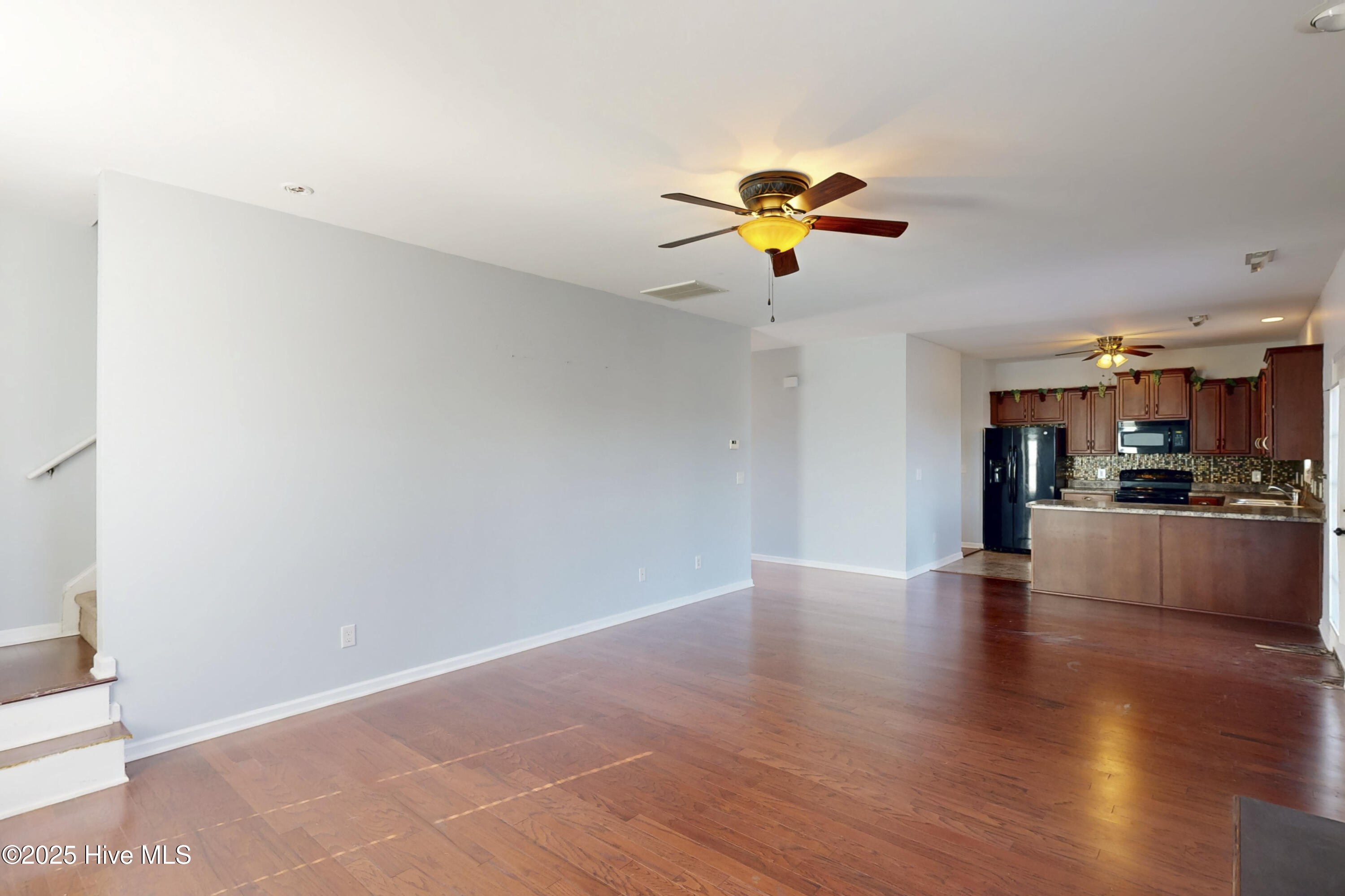 7273 Savanna Run Loop