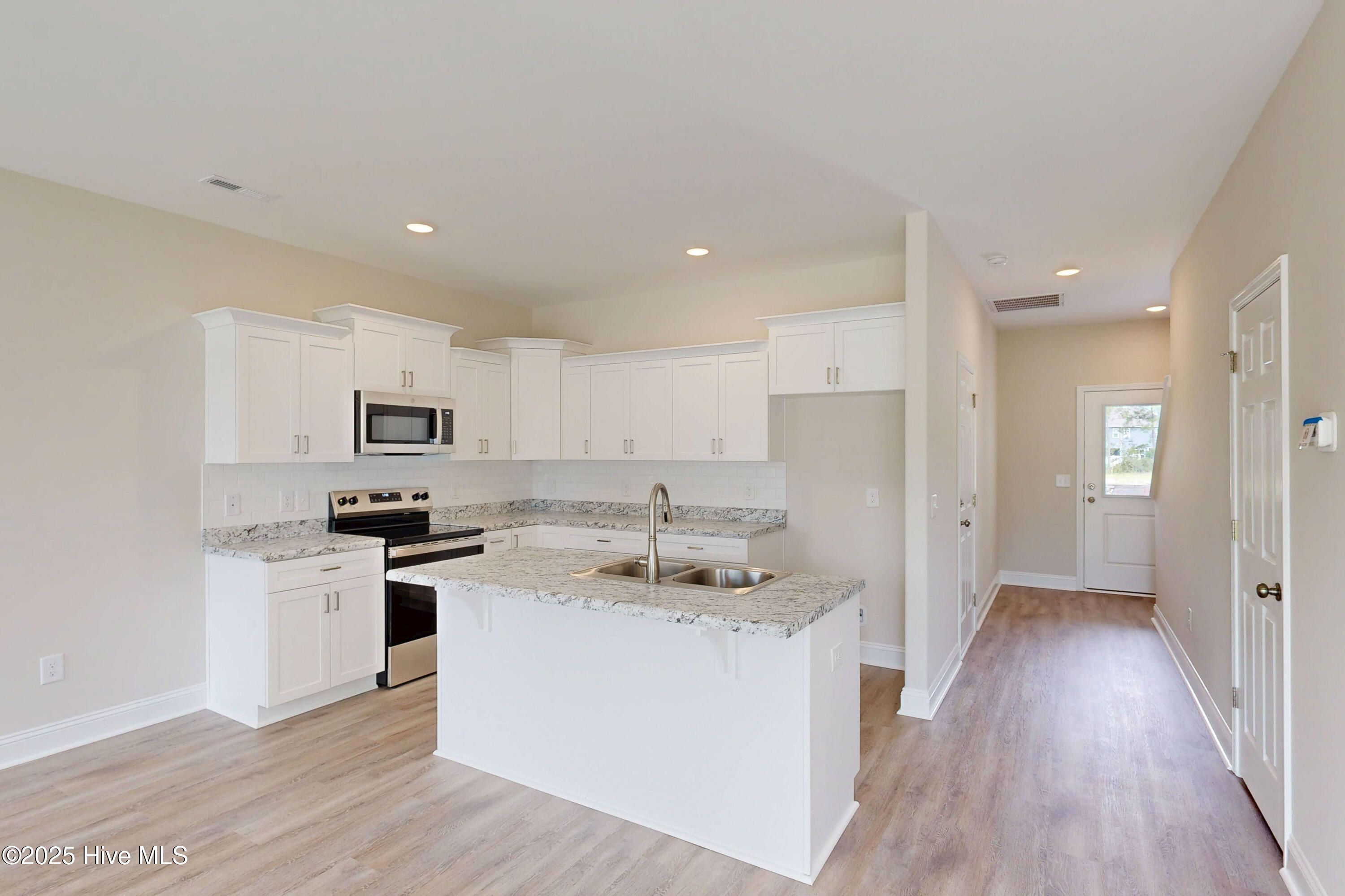 211 Sandpiper Place