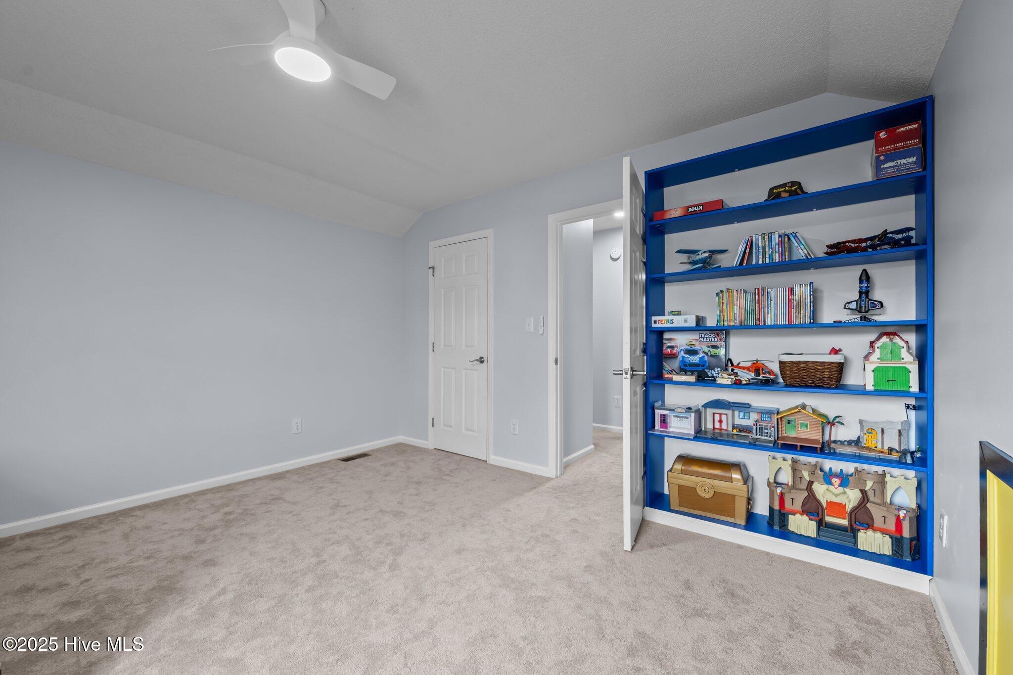 102 Quarterhorse Lane