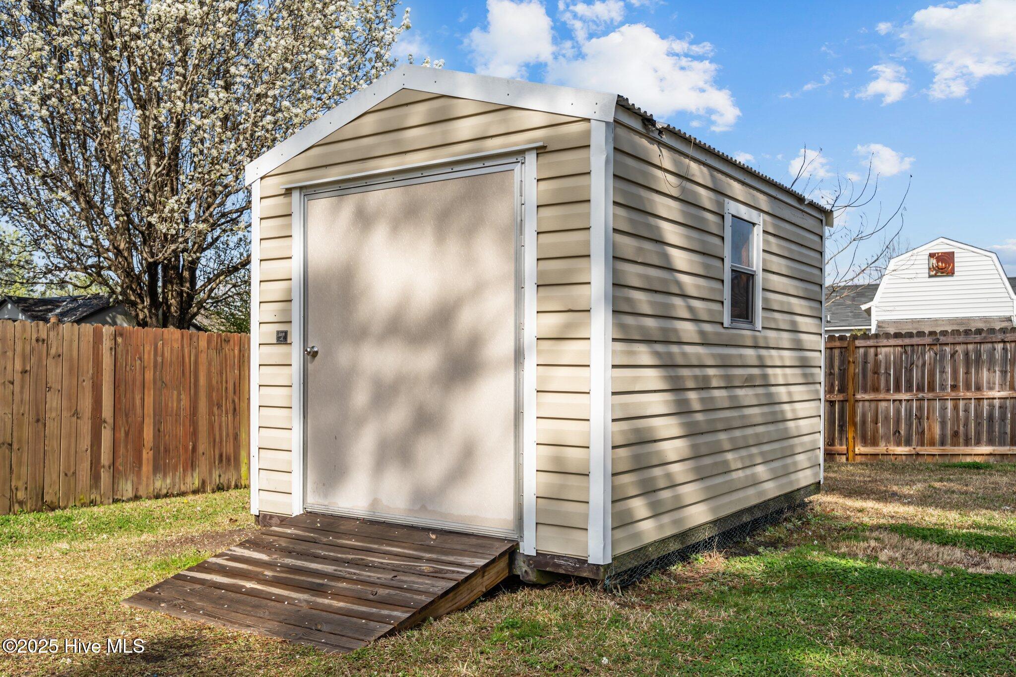 102 Quarterhorse Lane