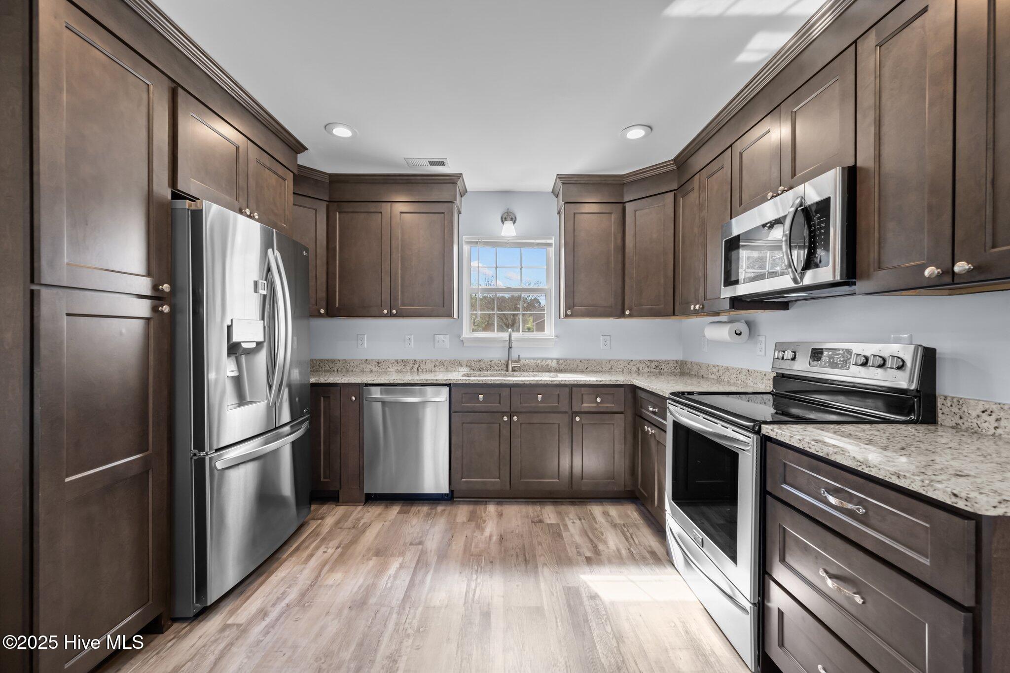 102 Quarterhorse Lane