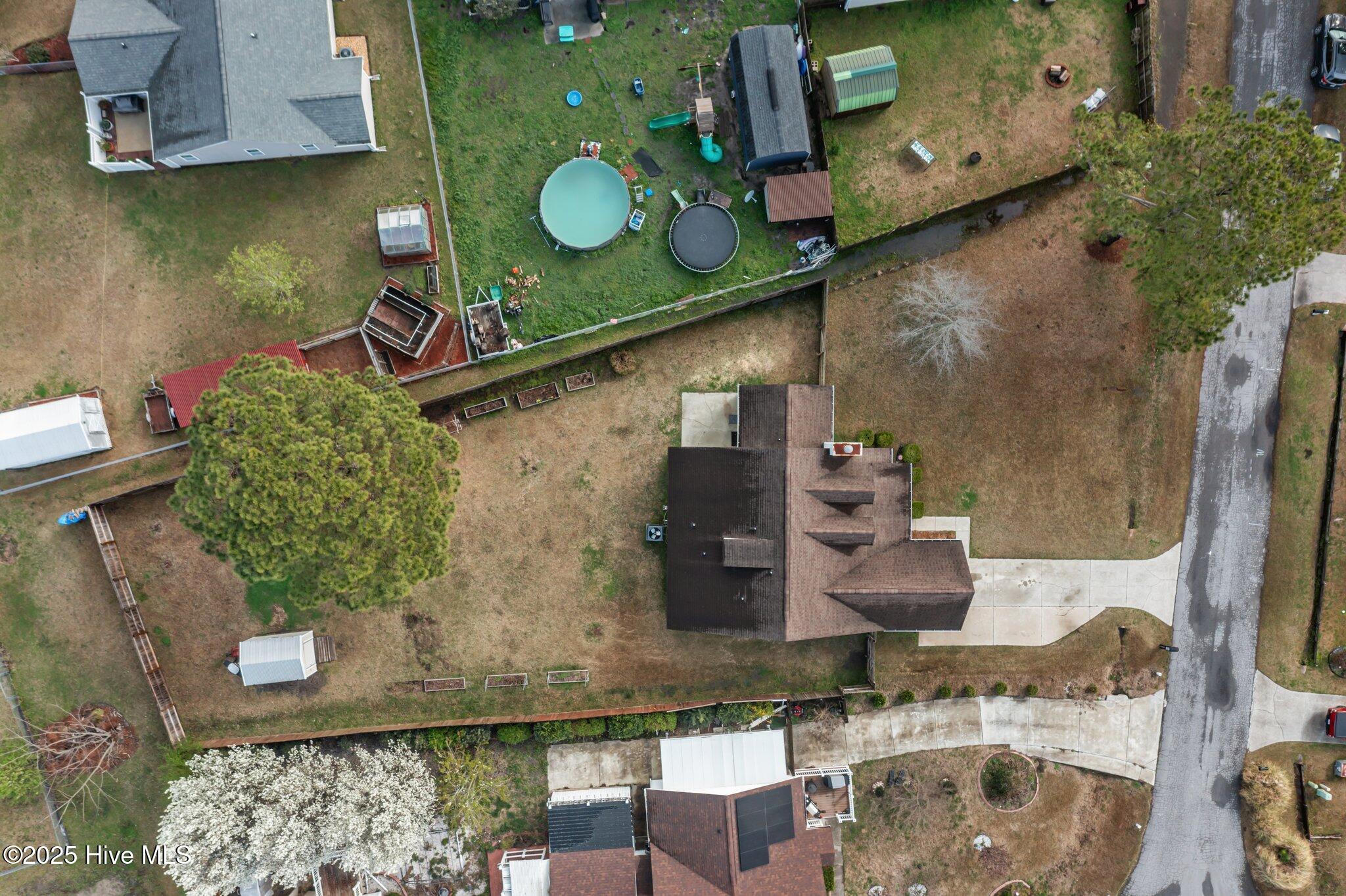 102 Quarterhorse Lane