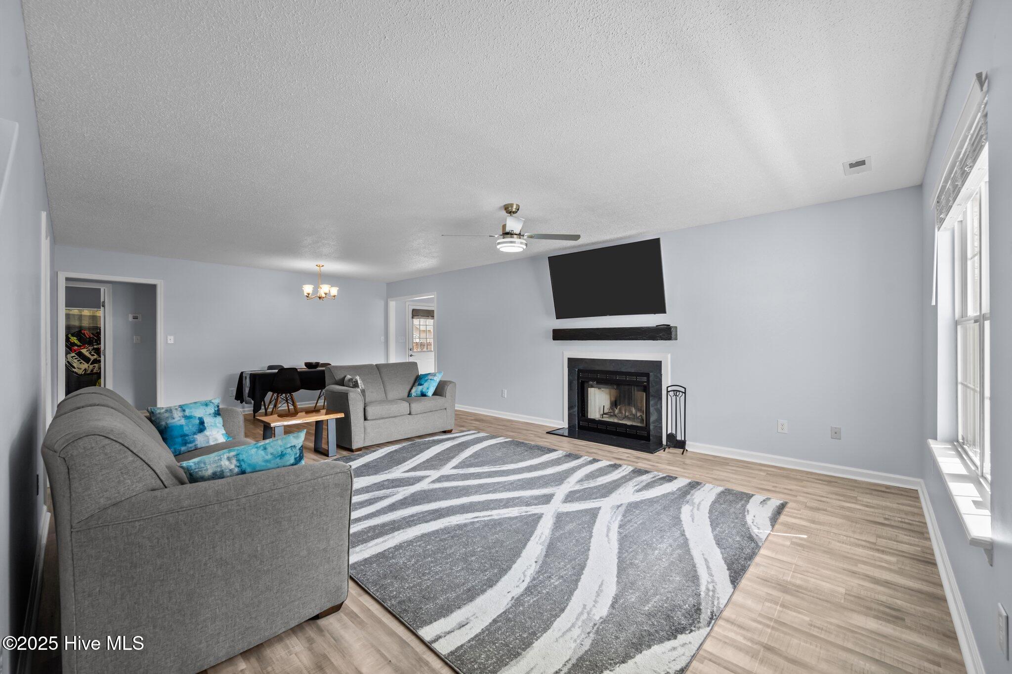 102 Quarterhorse Lane