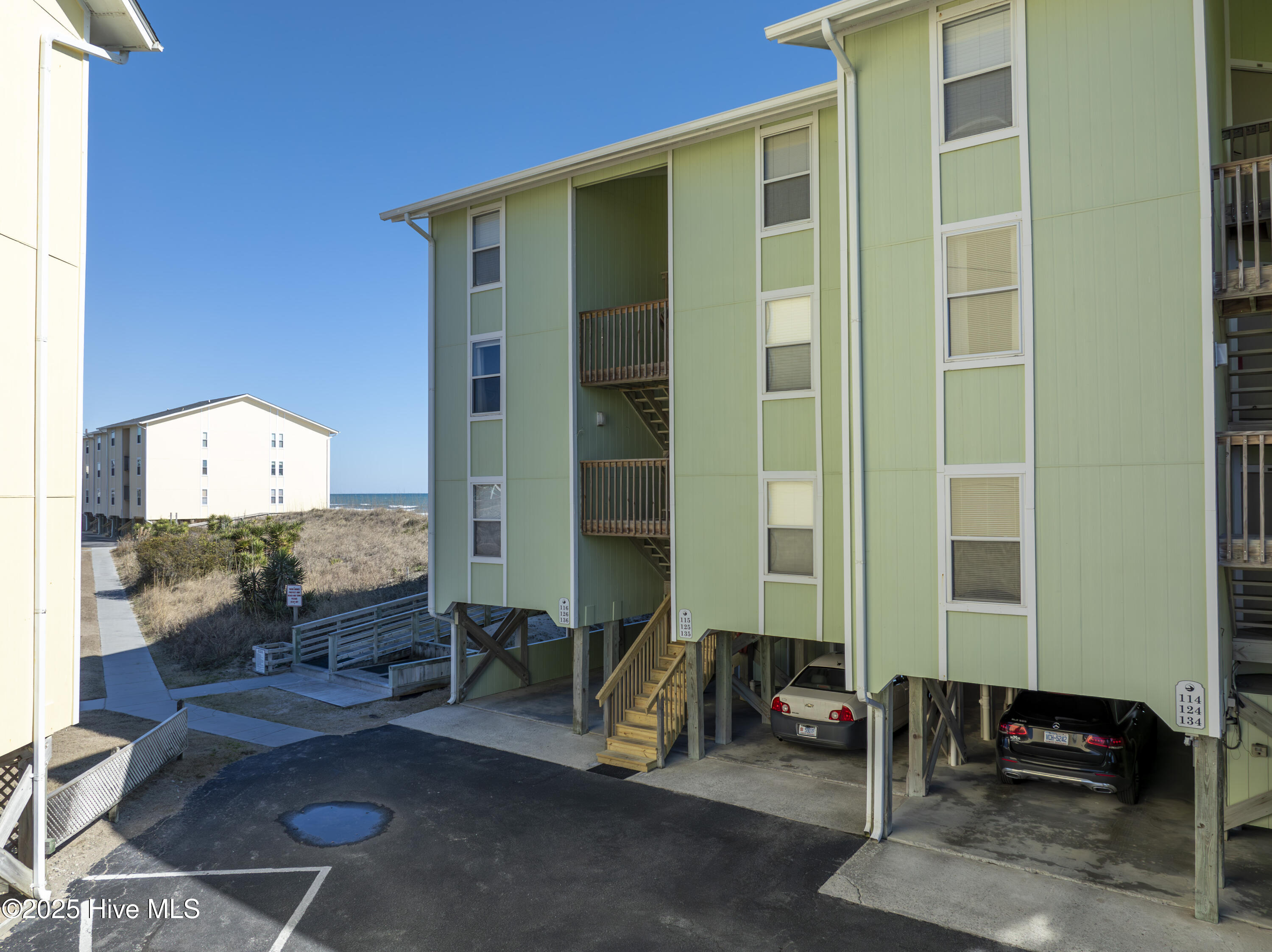 918 N New River Drive, 116