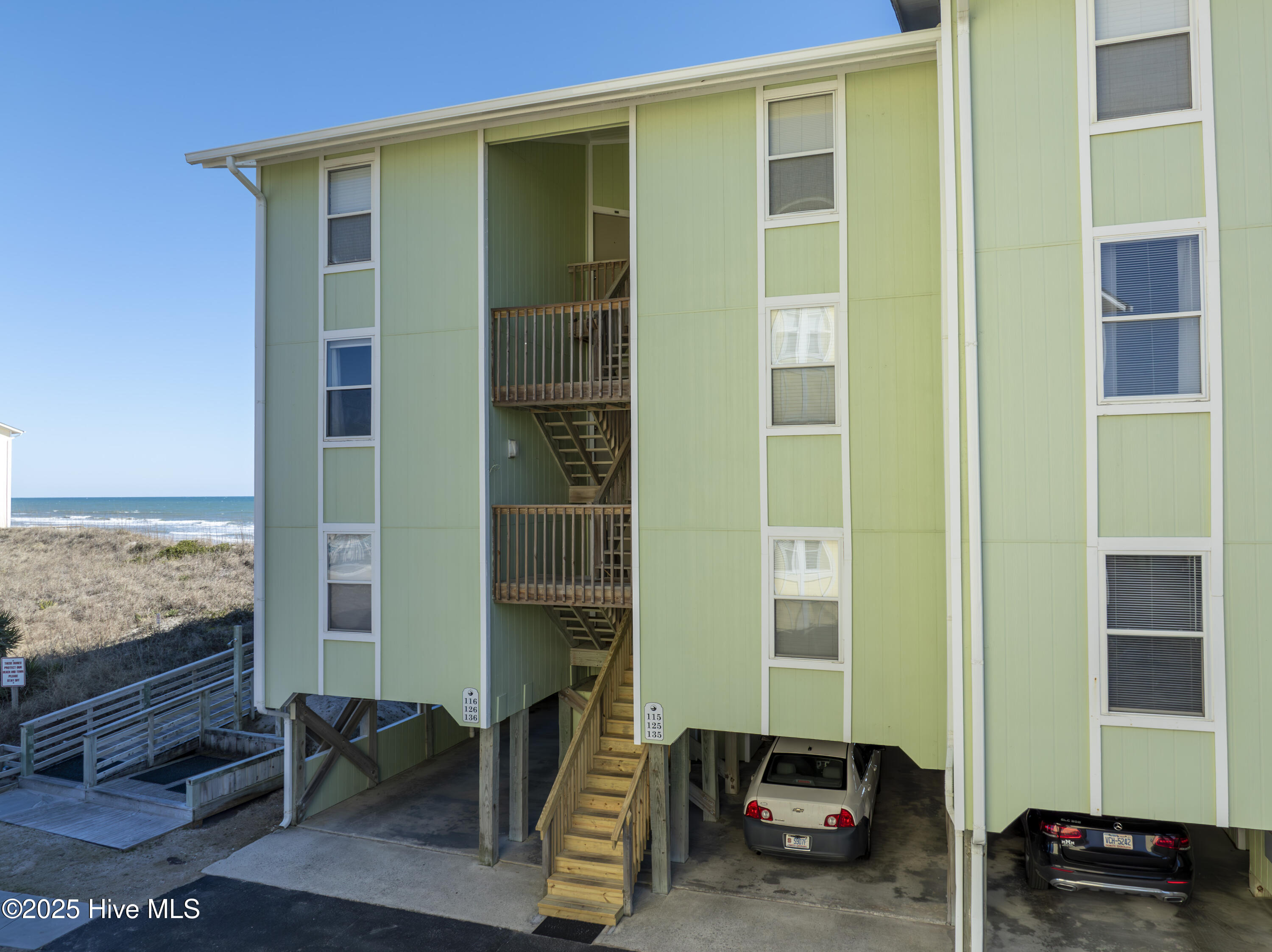 918 N New River Drive, 116