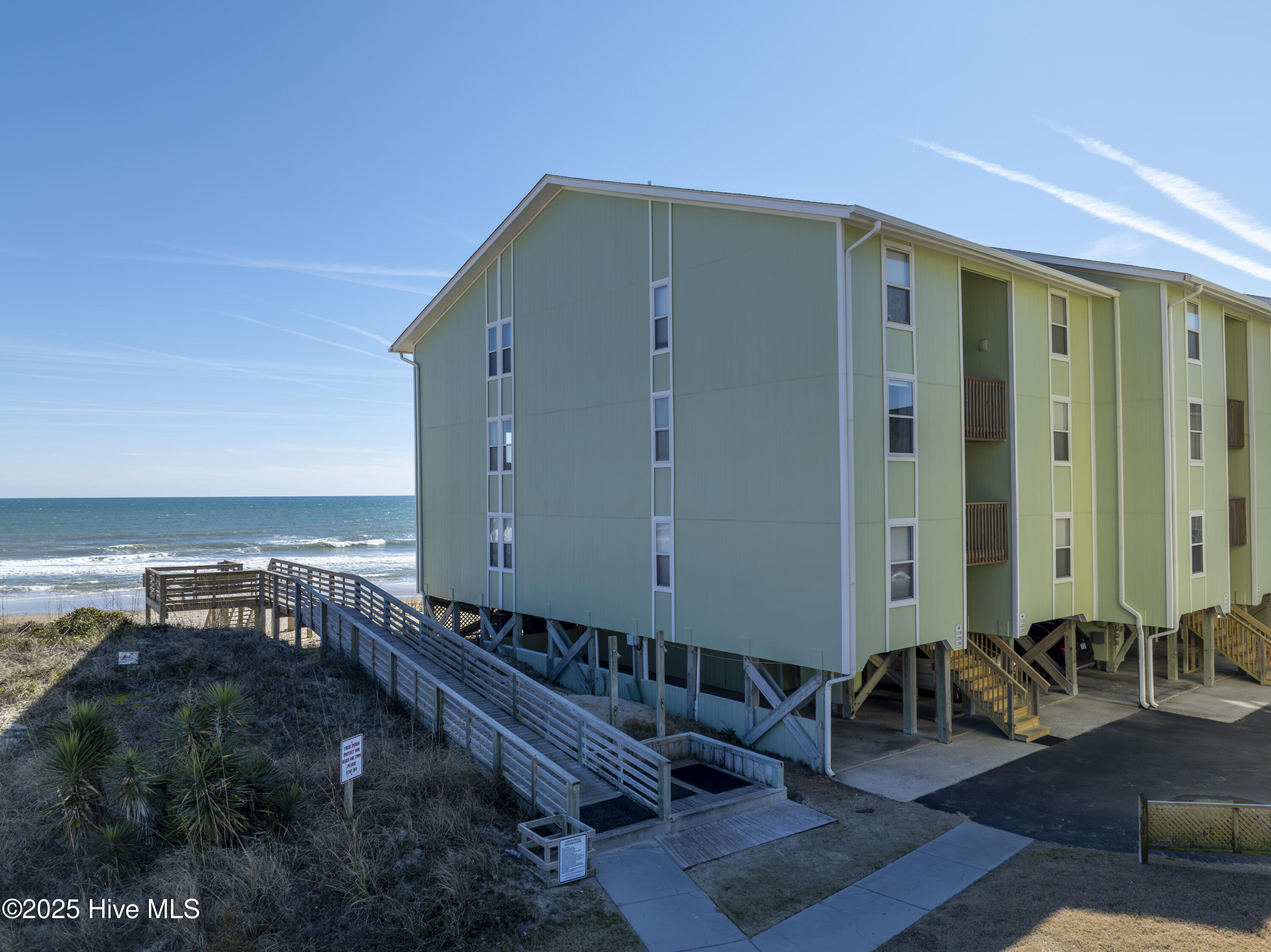 918 N New River Drive, 116