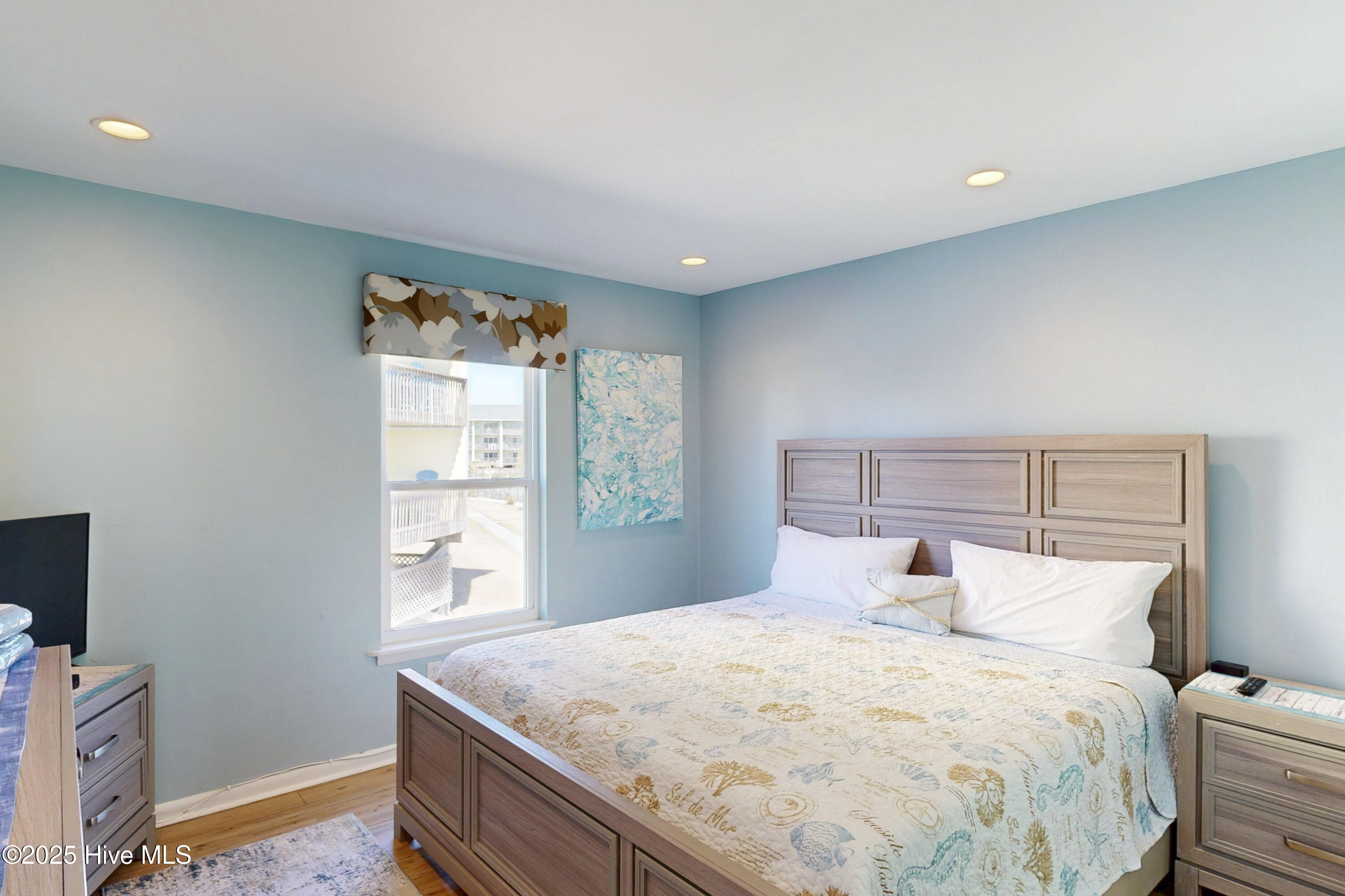 918 N New River Drive, 116