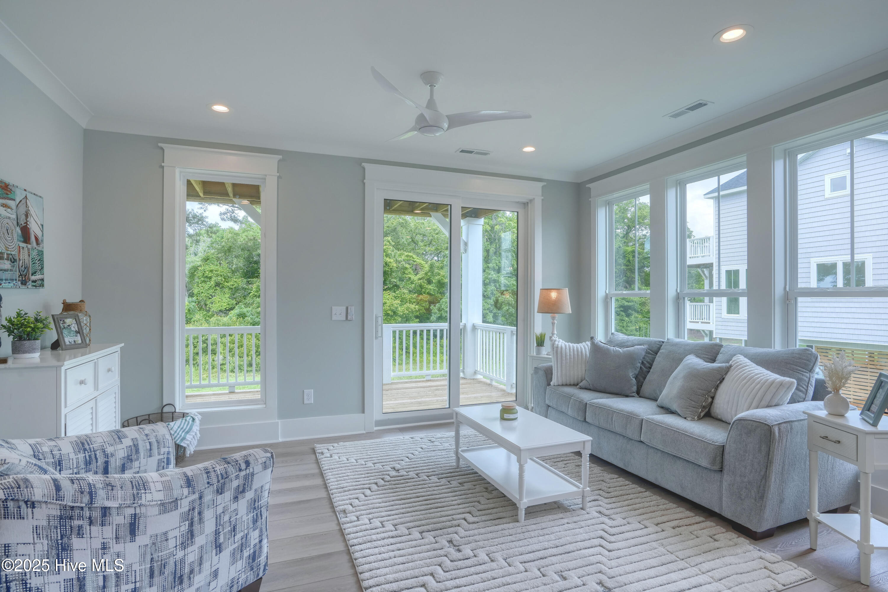 64 Pier Vw Court