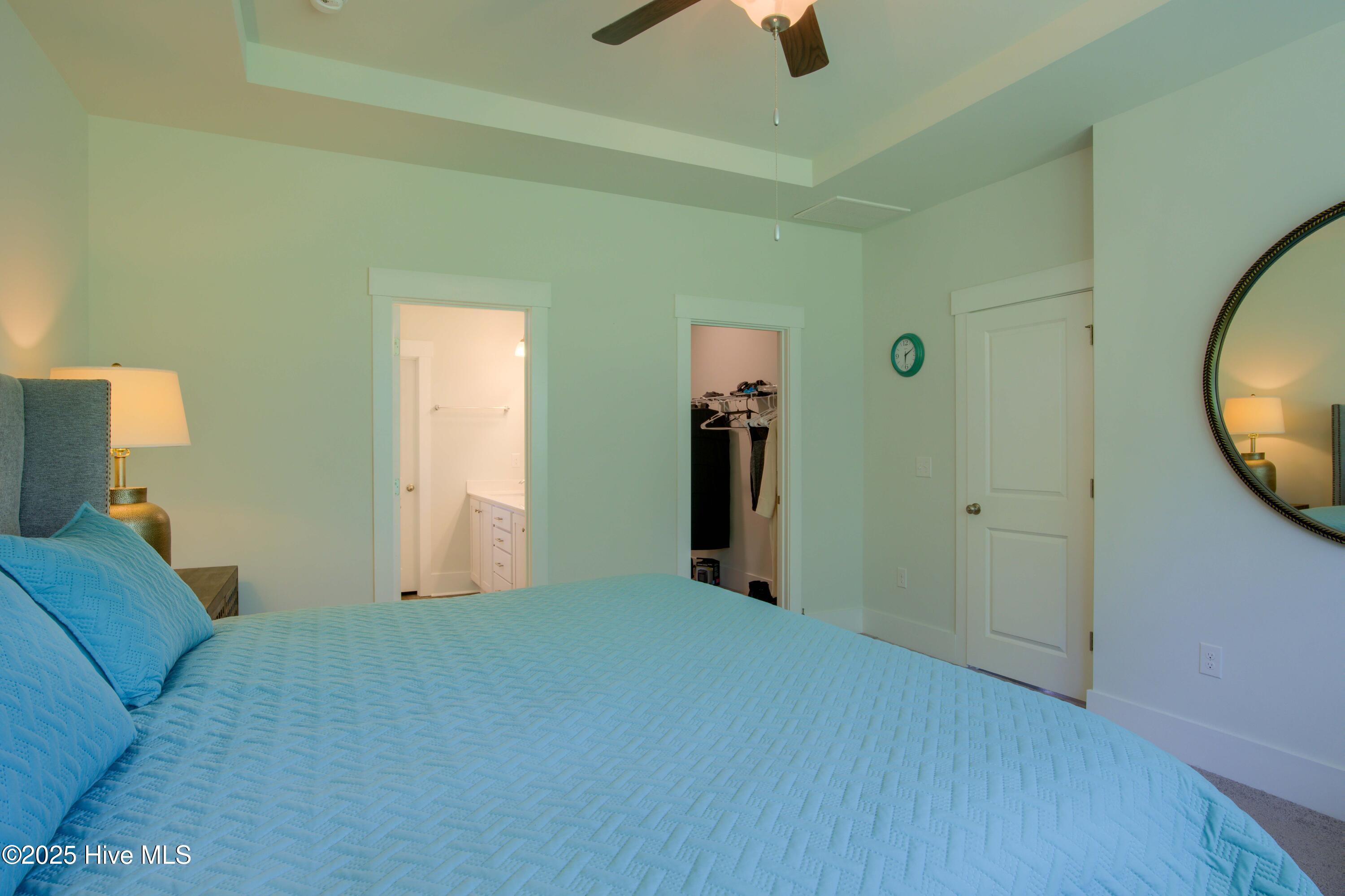 332 Edgewater Way