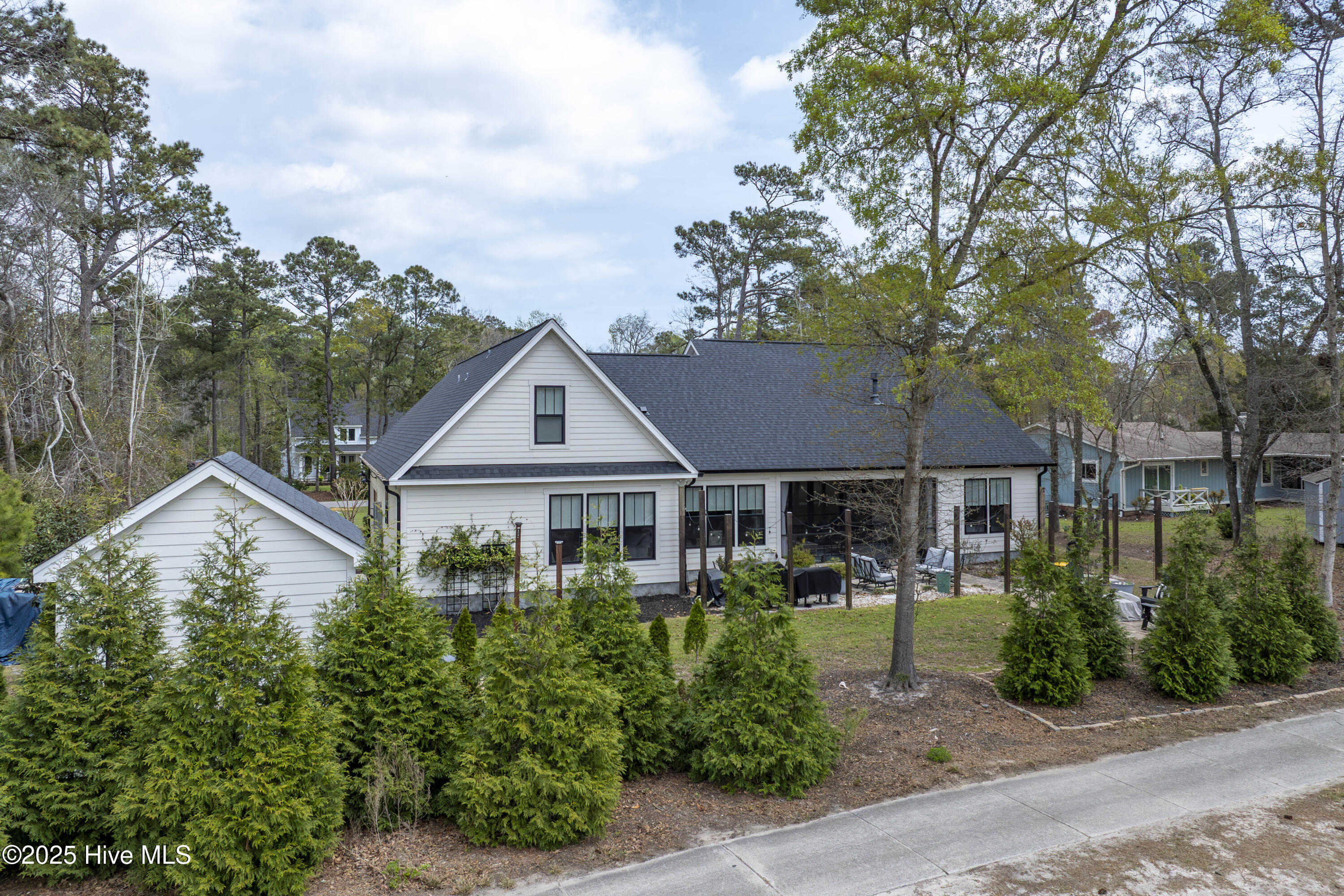 658 Sawgrass Road