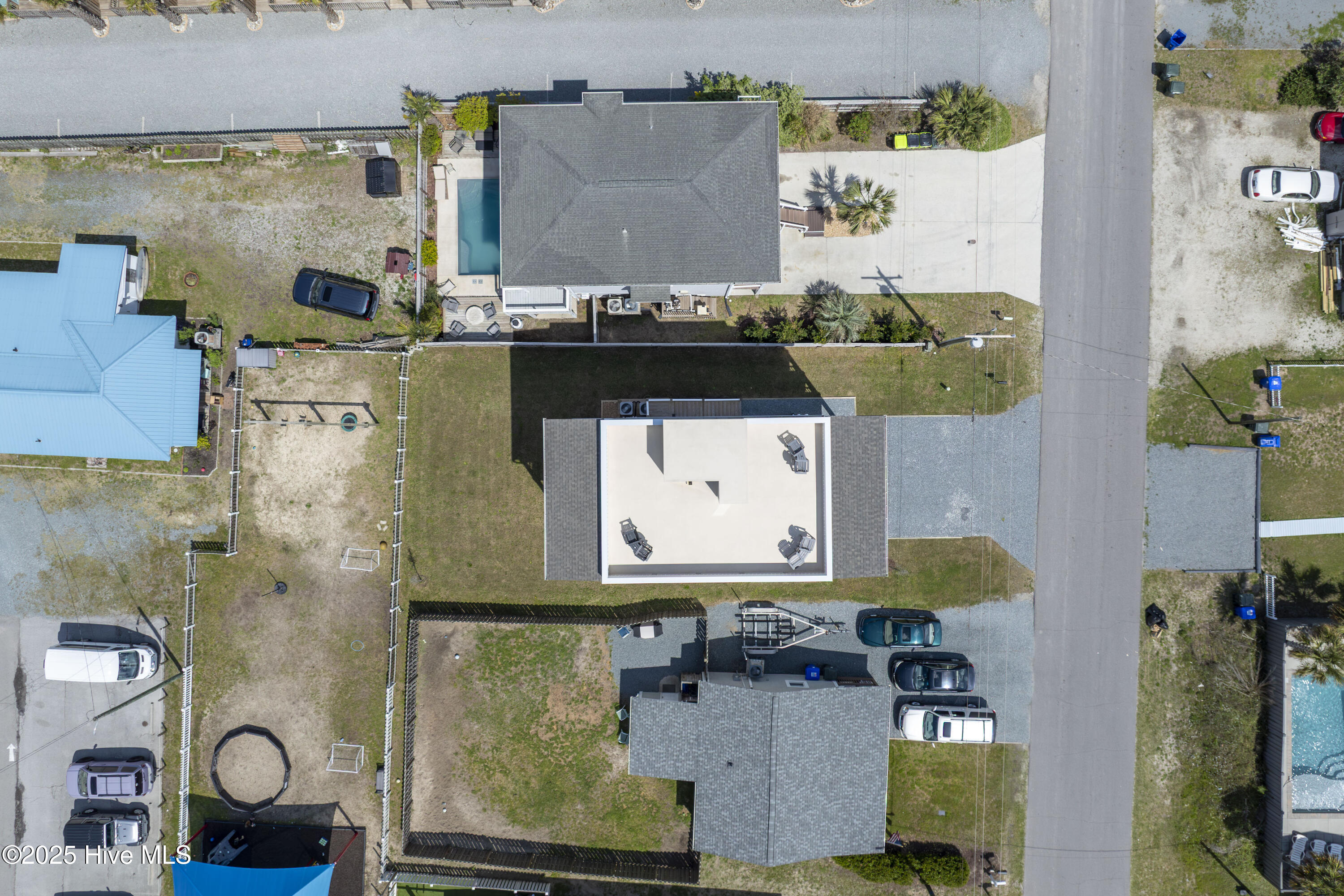 513 N Topsail Drive