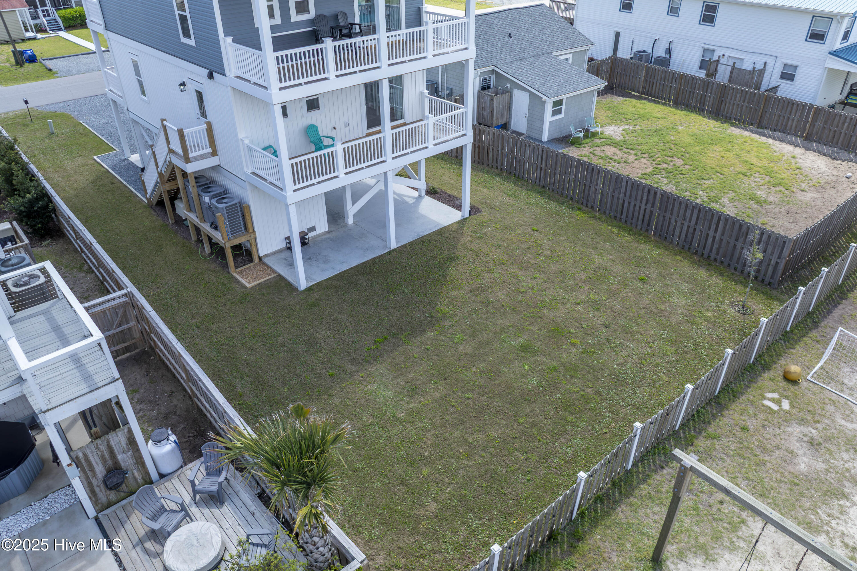513 N Topsail Drive