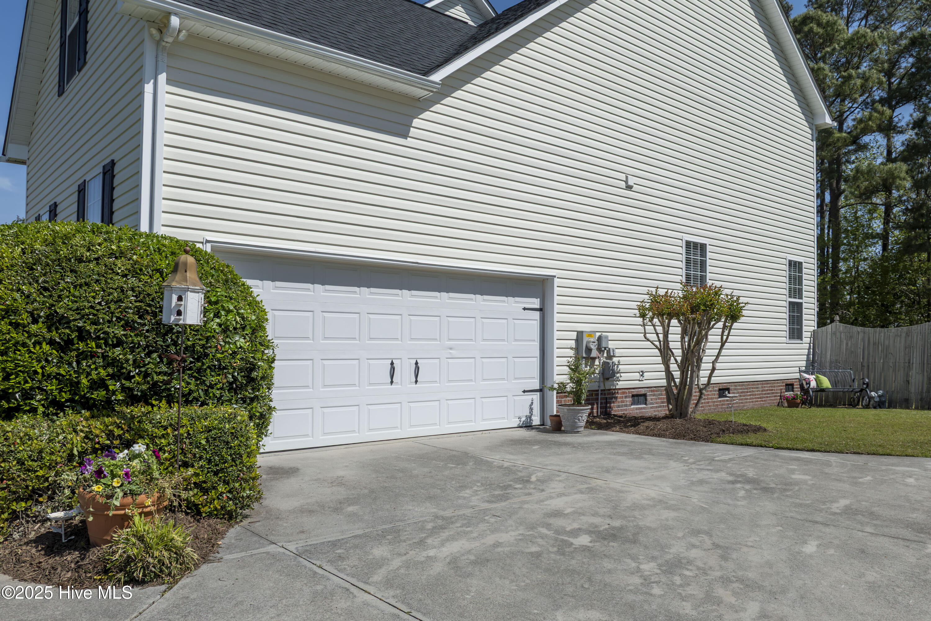 518 Rock Creek Drive N