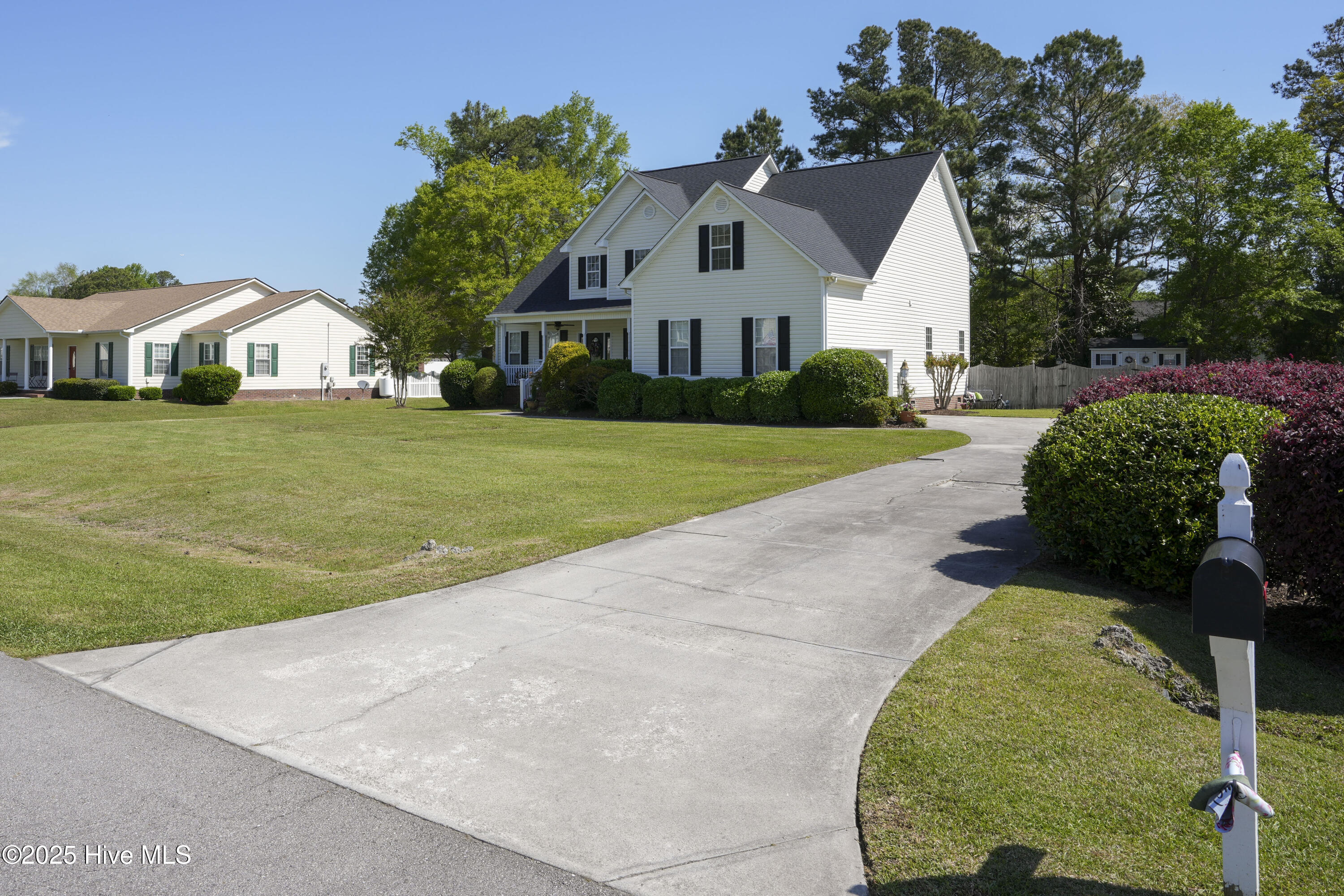 518 Rock Creek Drive N