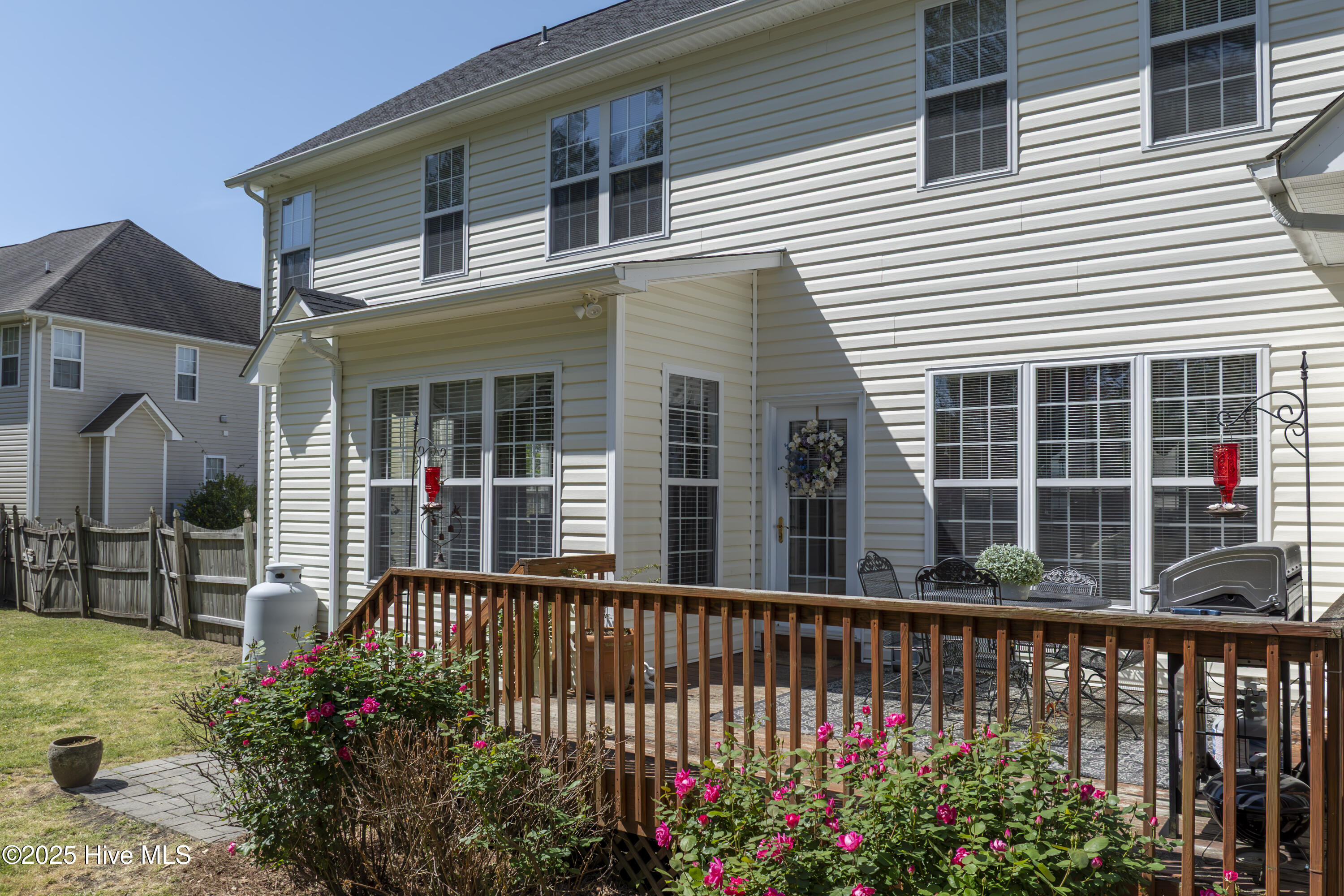 518 Rock Creek Drive N