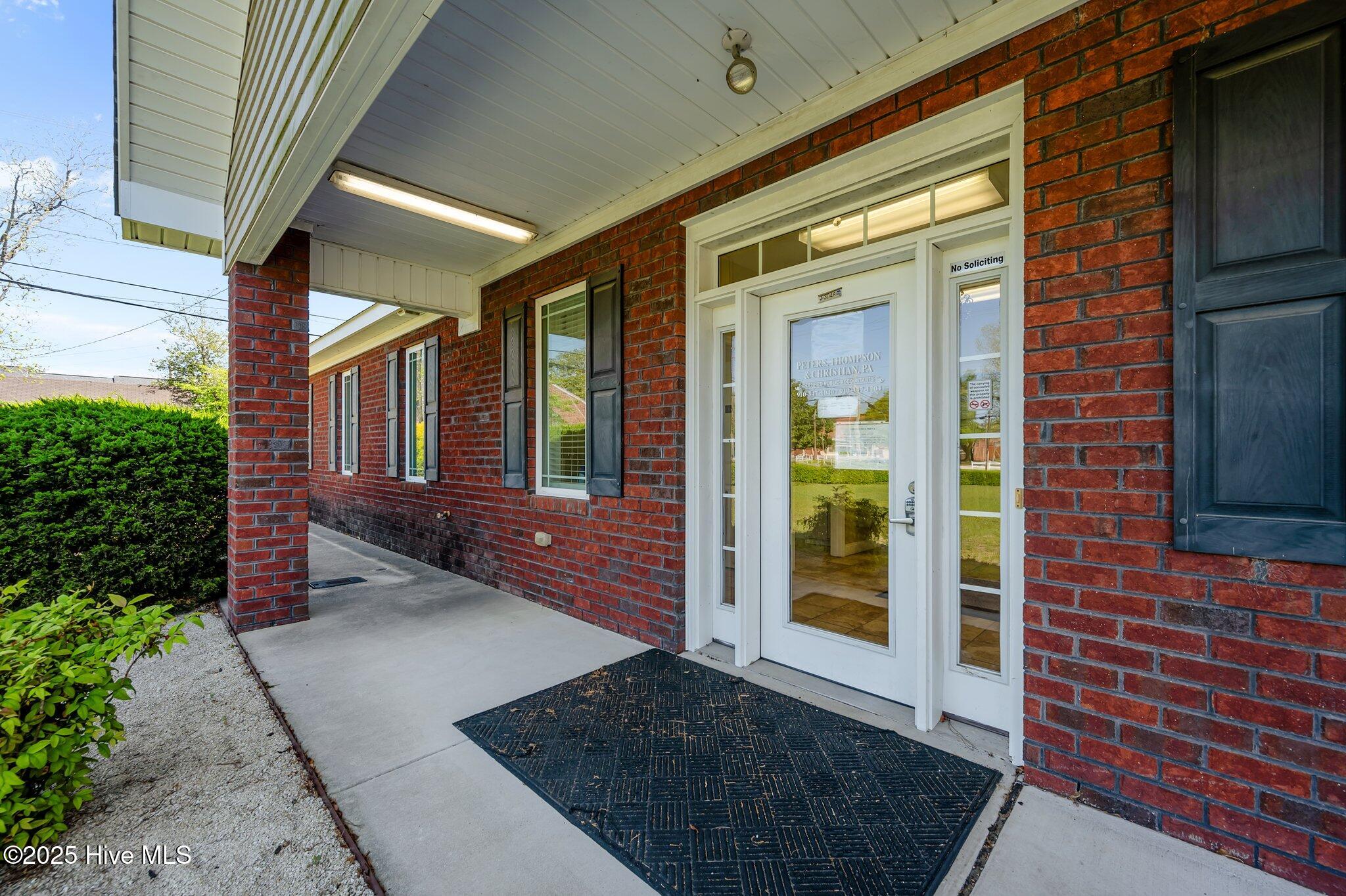 328 New Bridge Street