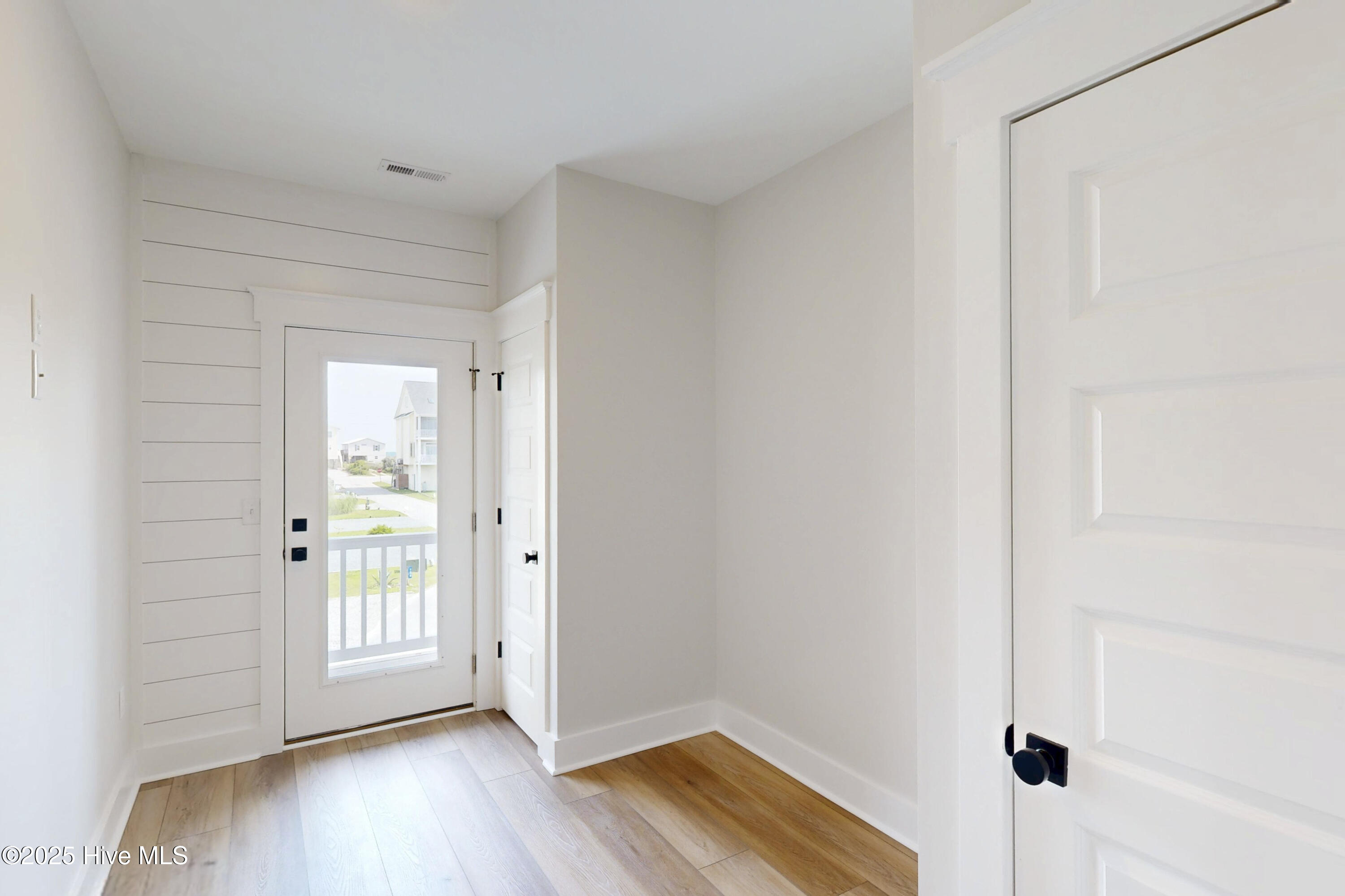 128 Sea Oaks Court