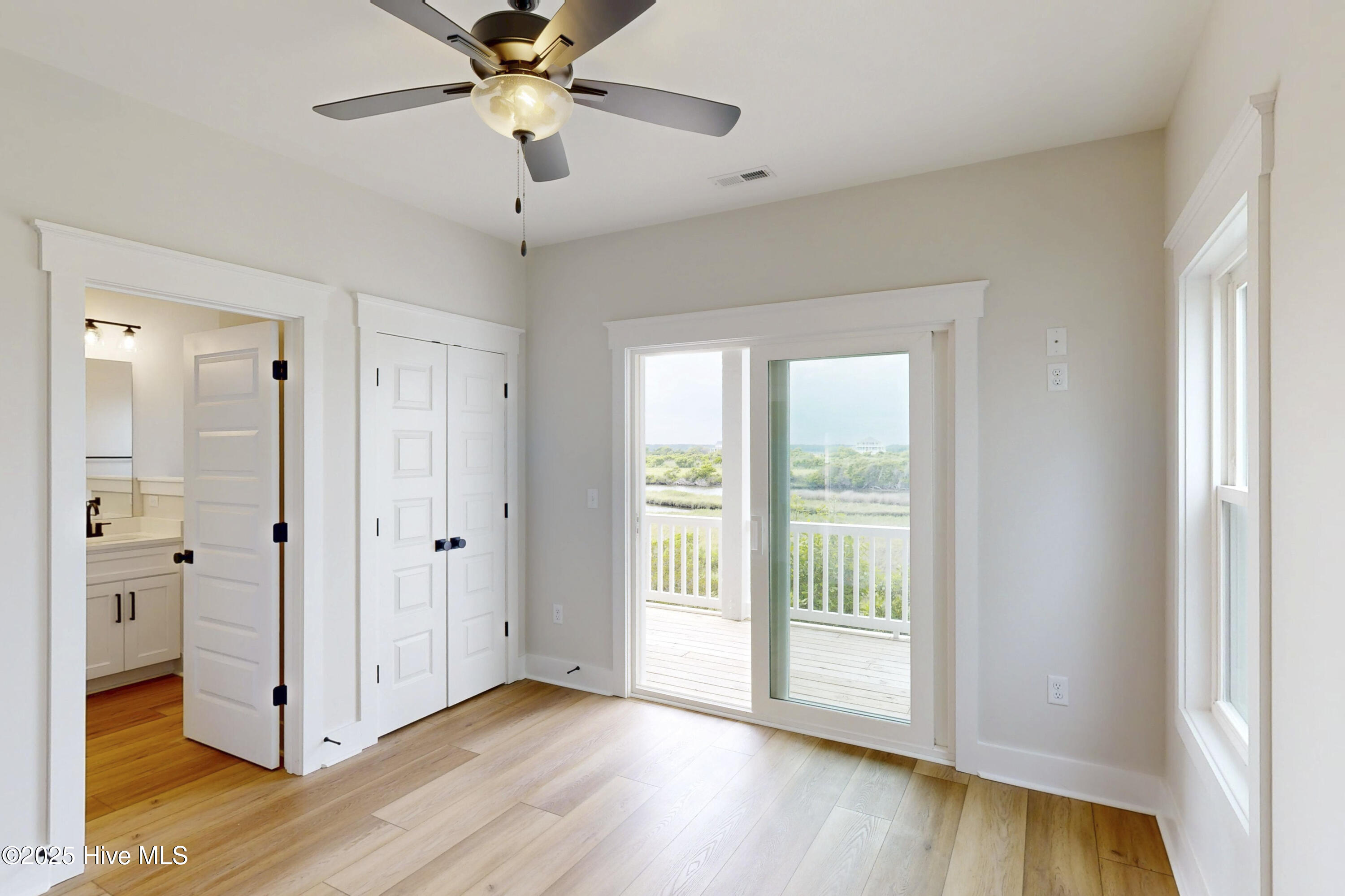 128 Sea Oaks Court