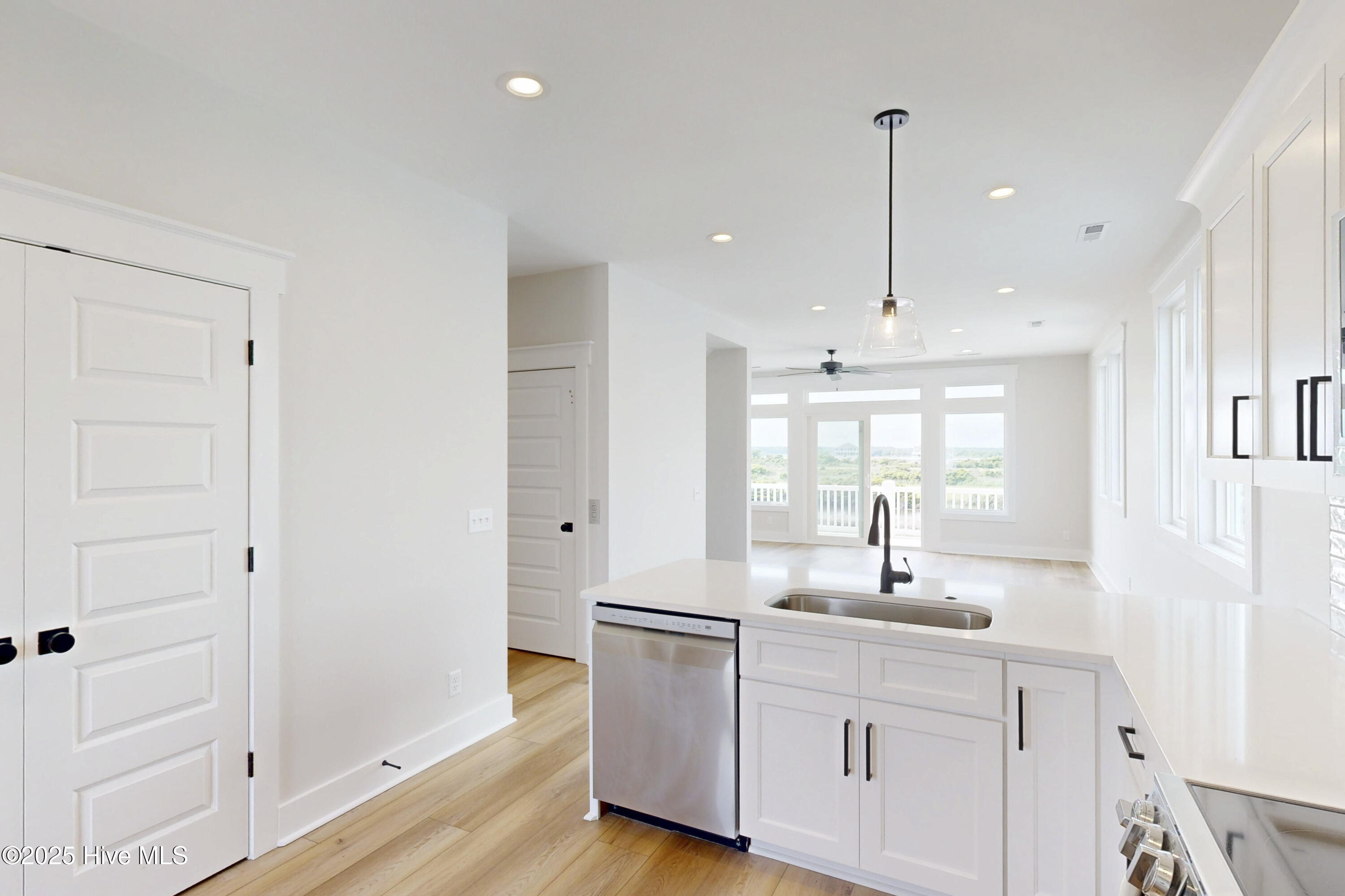 128 Sea Oaks Court